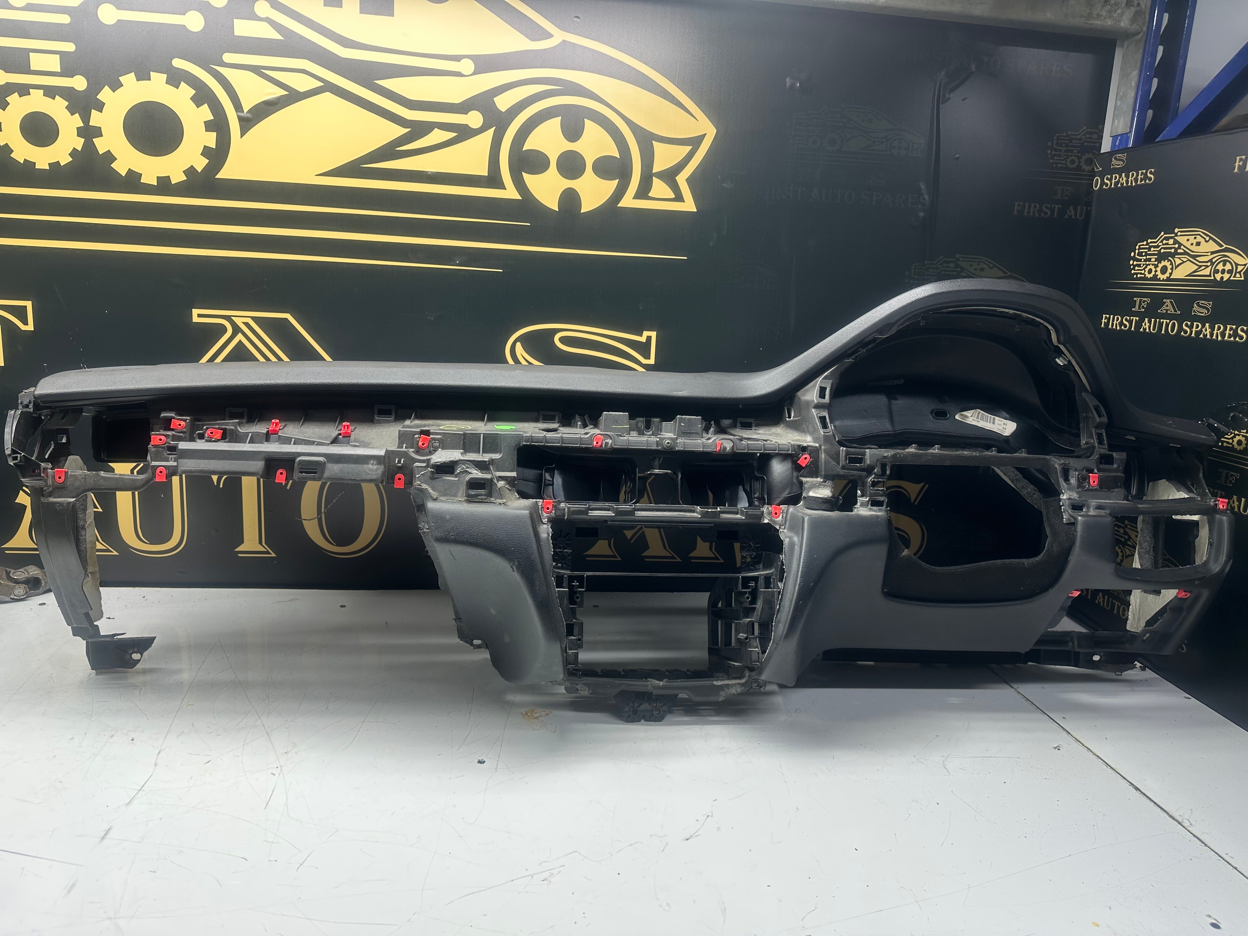 BMW X5 F15/F16 Complete Dashboard with Passenger Airbag (1028651-7) (4037468)