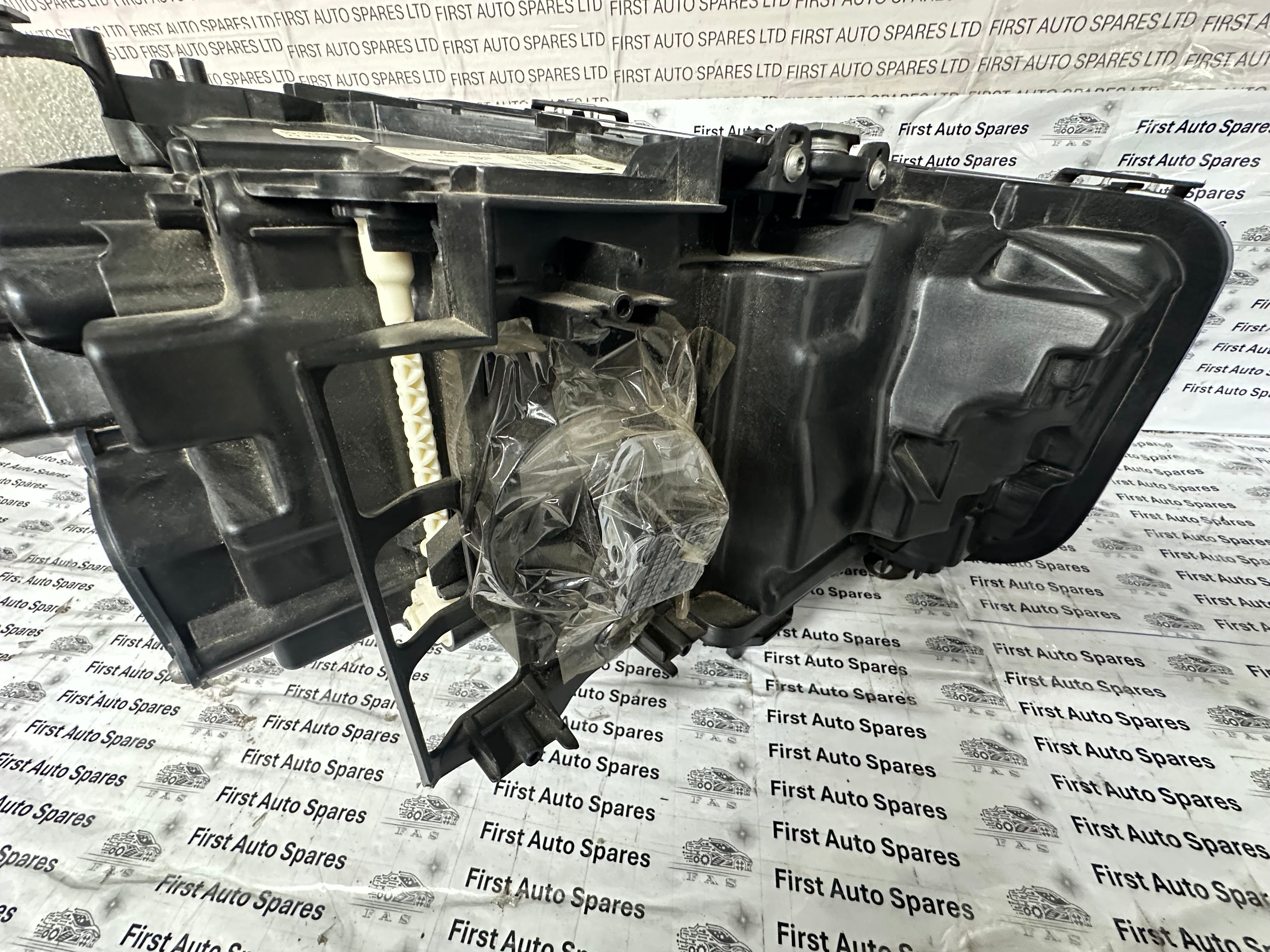 BMW 5 Series G38 G30 Left LED Headlight (9479274-10)