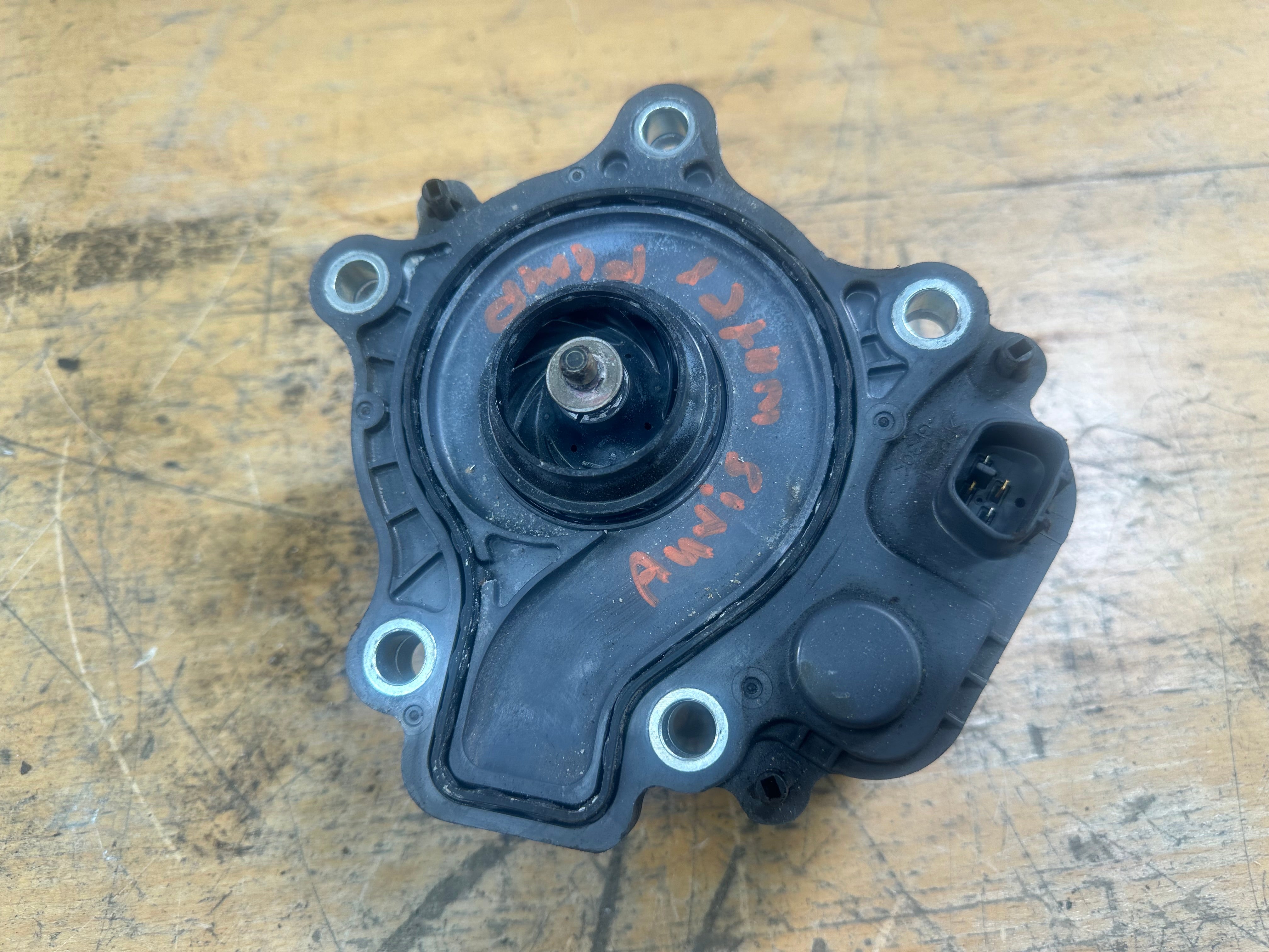 Toyota Prius / Auris 2010-2015 Engine Electric Water Pump (WPT-190 41500E) (161A0-29015)
