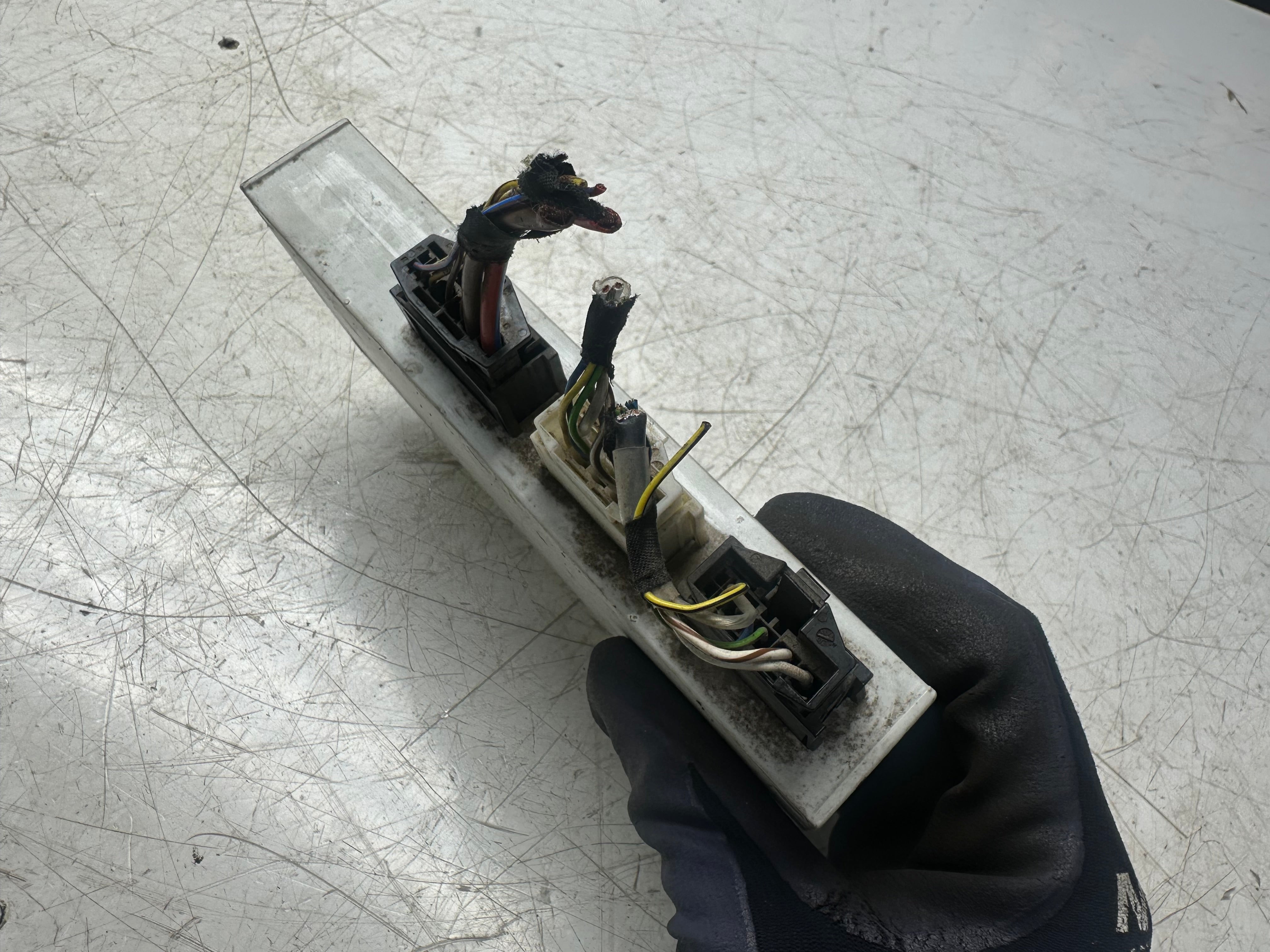 BMW 4 Series F36 2014 Tailgate Control Module ECU Unit (7388490)
