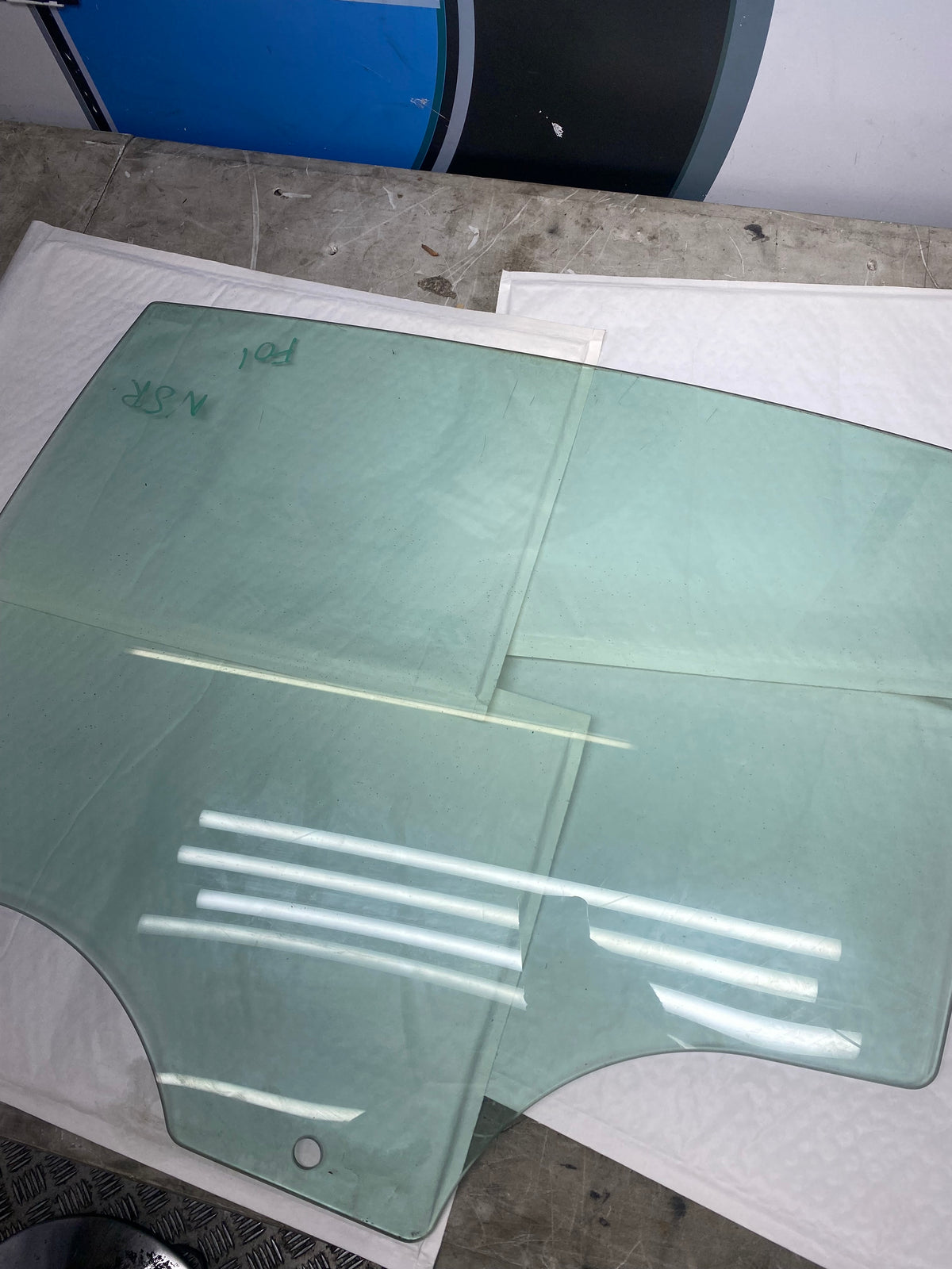 BMW 7 Series F01 Rear Passenger Side Window Glass 2008–2015