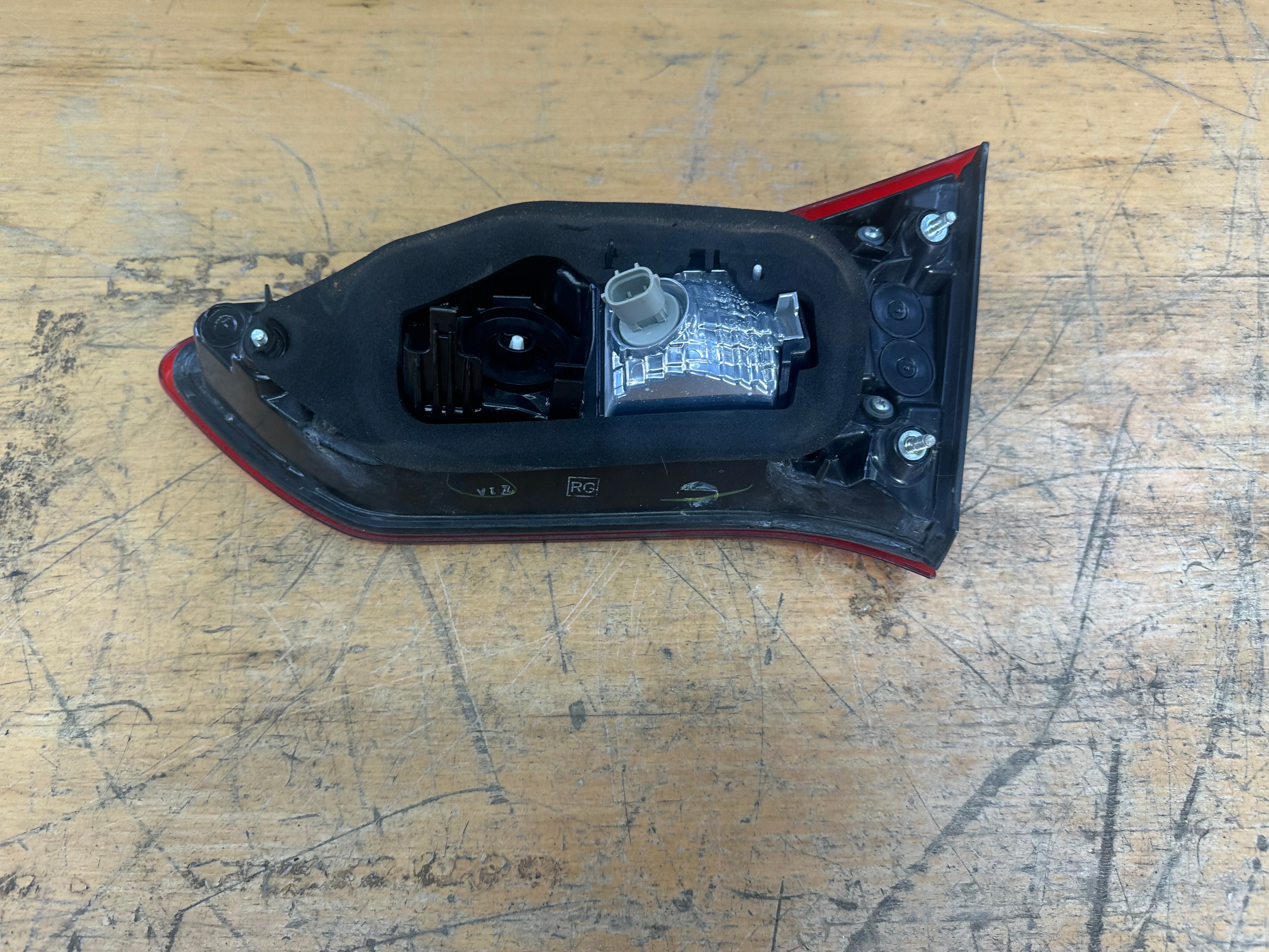 Toyota Yaris III 2017-2020 Passenger Left Rear Boot Light (0D-206)
