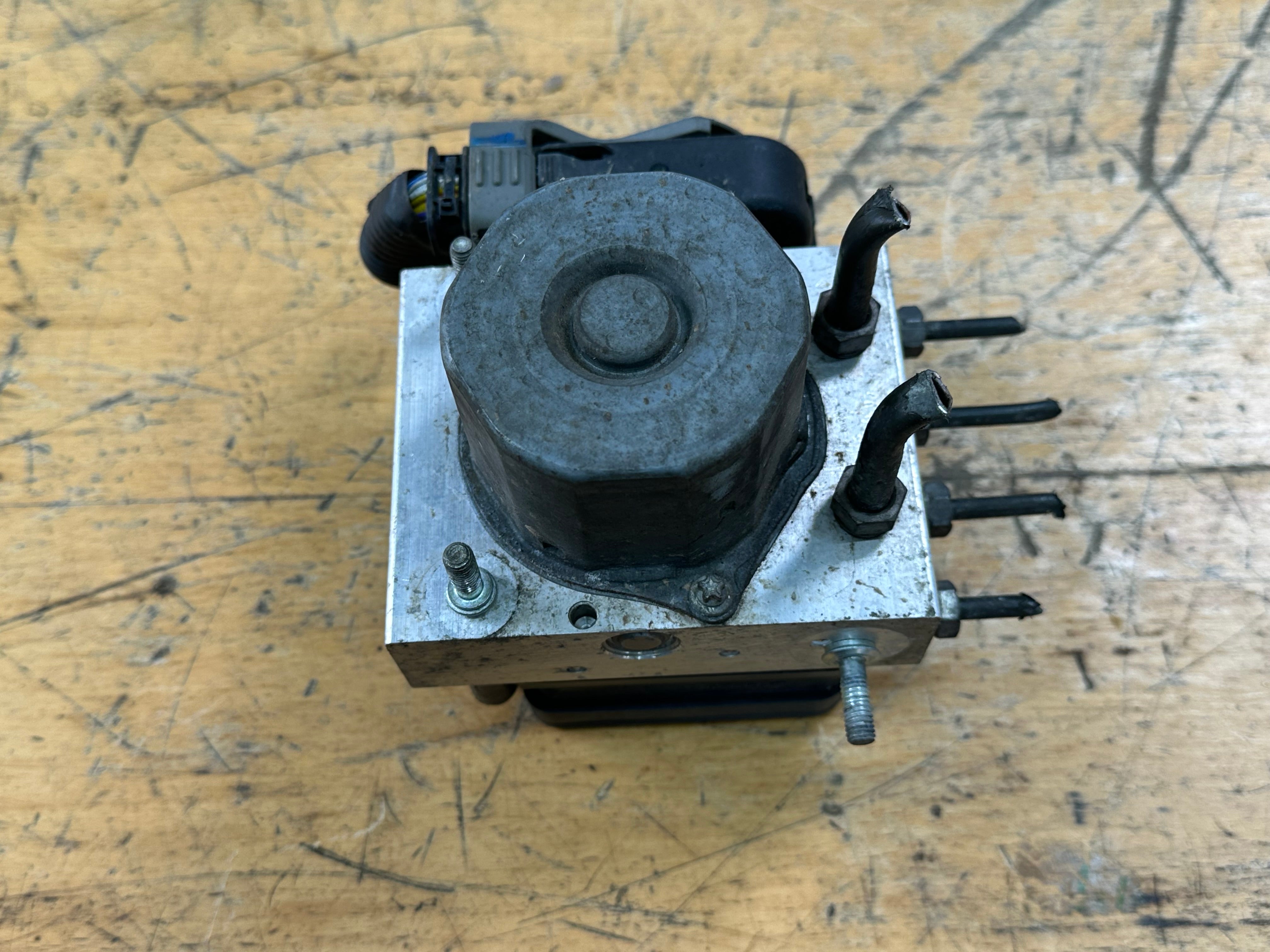 Ford Transit 2013–2018 ABS Pump Modulator Control Unit (BK31-2C405-CD)