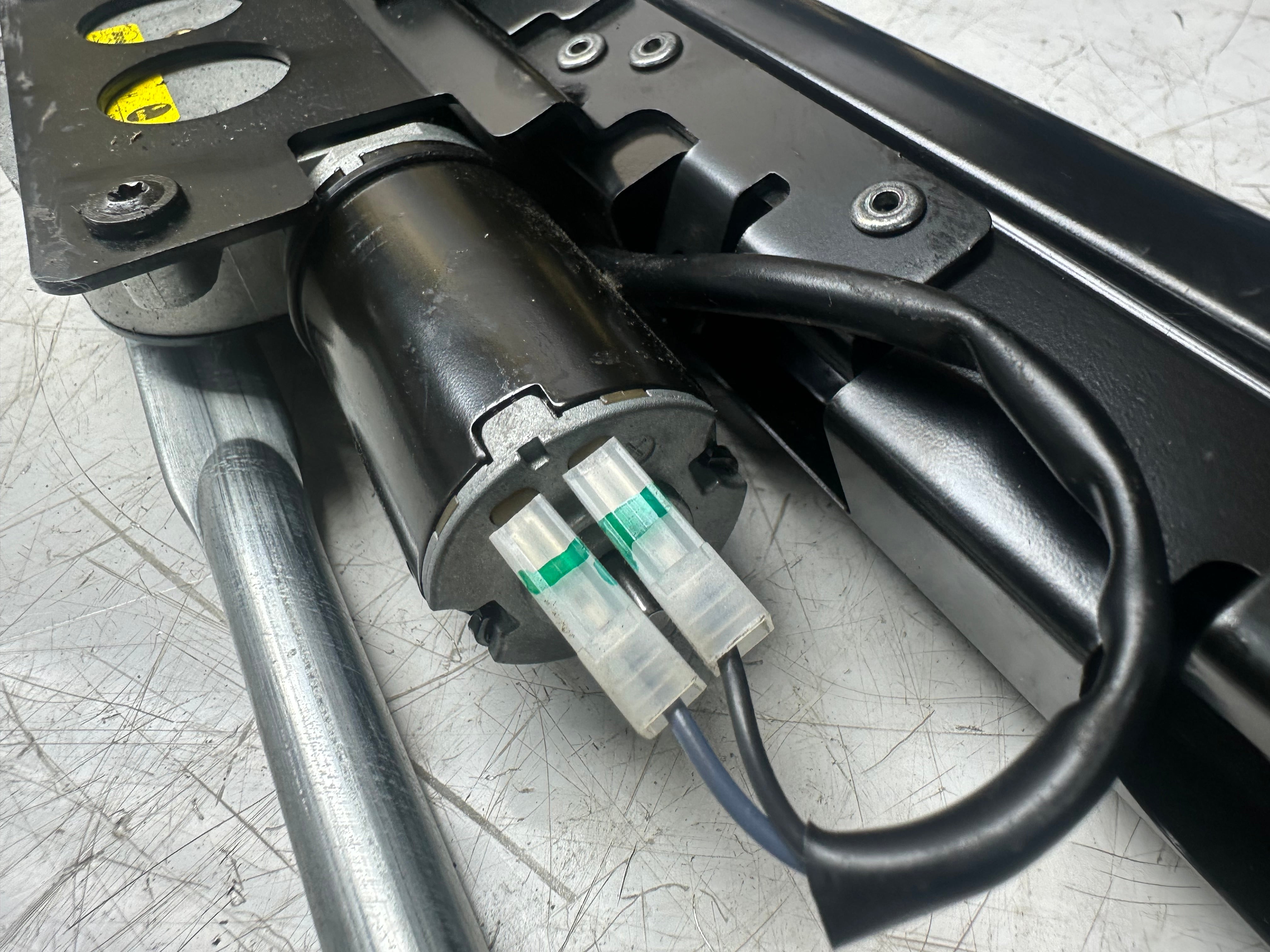 BMW 6 F06 Gran Coupe 2015 Rear Door Sun Blind Shade (7277141)