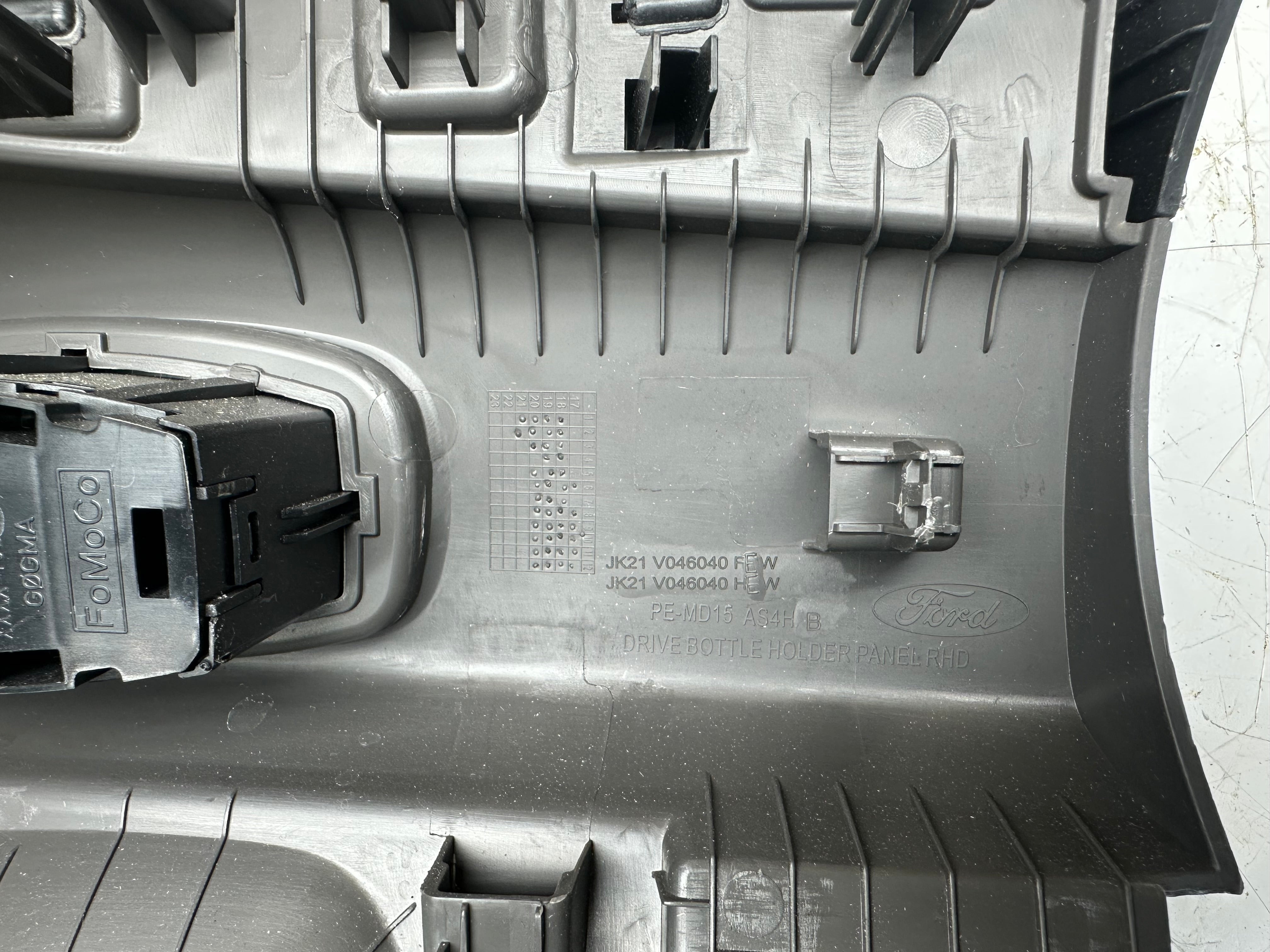 Ford Transit Custom Right Side Trim with Cup Holder 2018–2024 (PE-MD15 AS4H B)