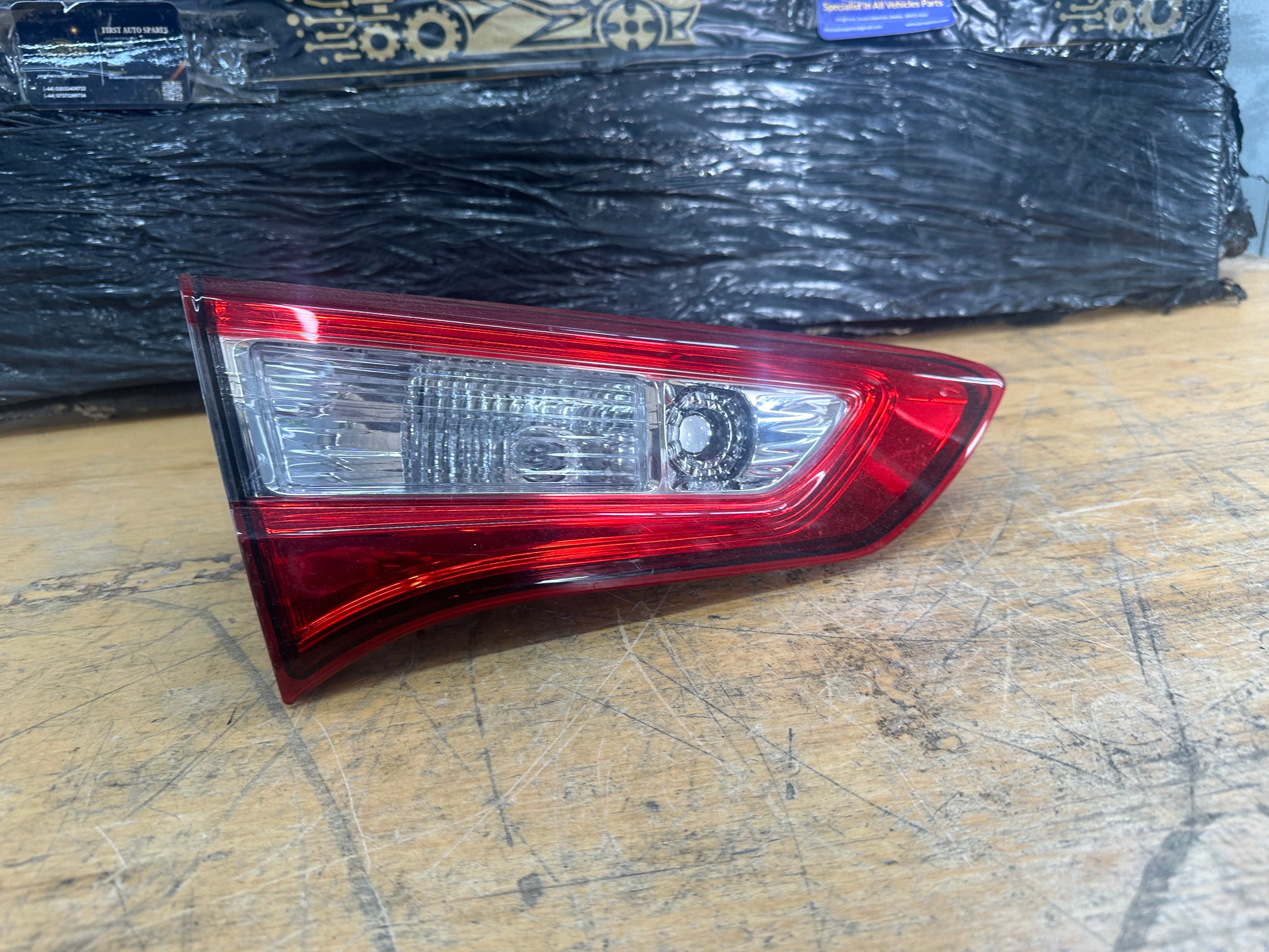 Toyota Yaris III 2017-2020 Passenger Left Rear Boot Light (0D-206)