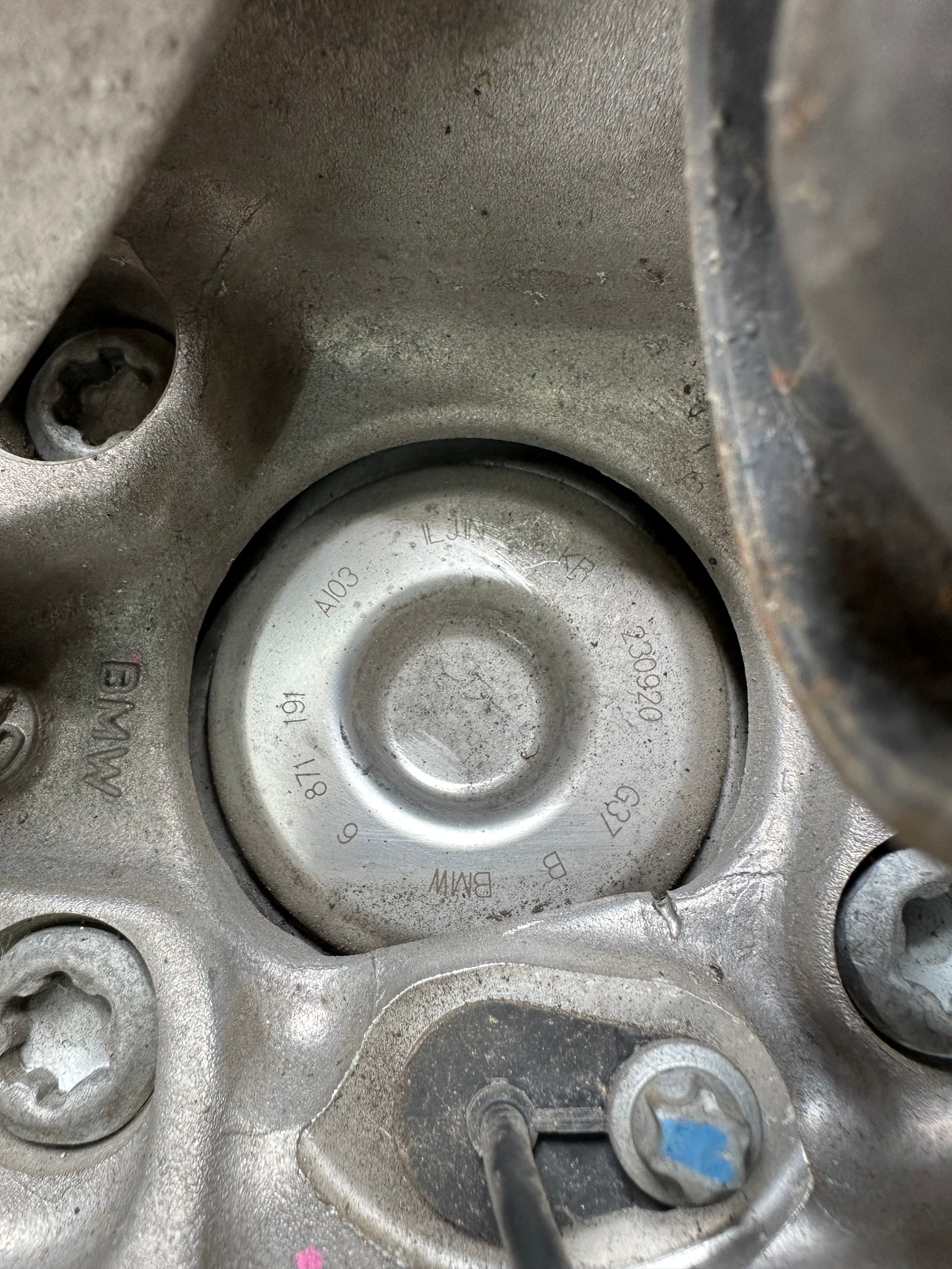 BMW 3 2019–24 Left Side Front Suspension Leg Complete M Sport (6891169 / 10817611)