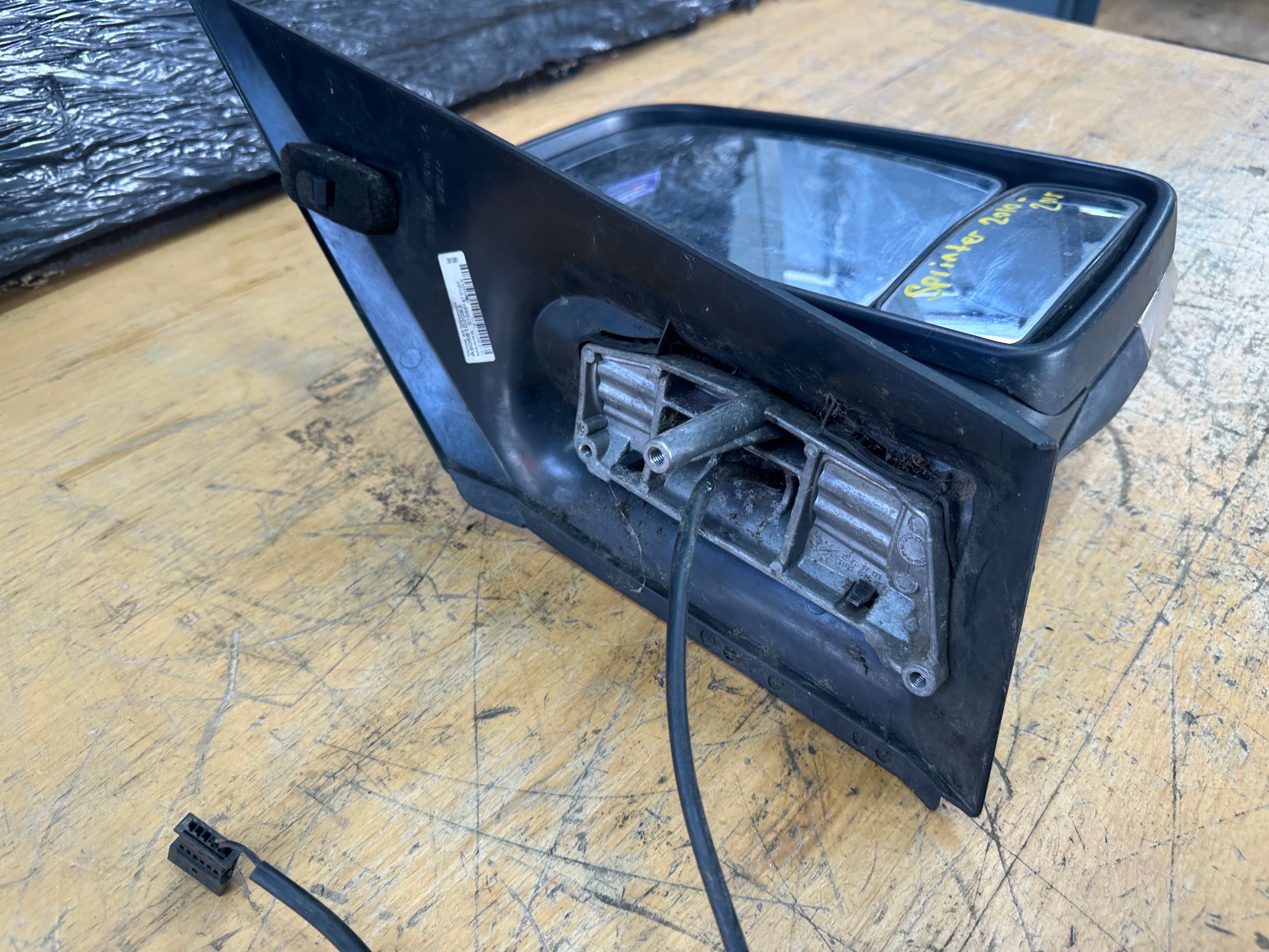 Mercedes Sprinter 2015 W906 Driver’s Right Wing Mirror (A9068102093)