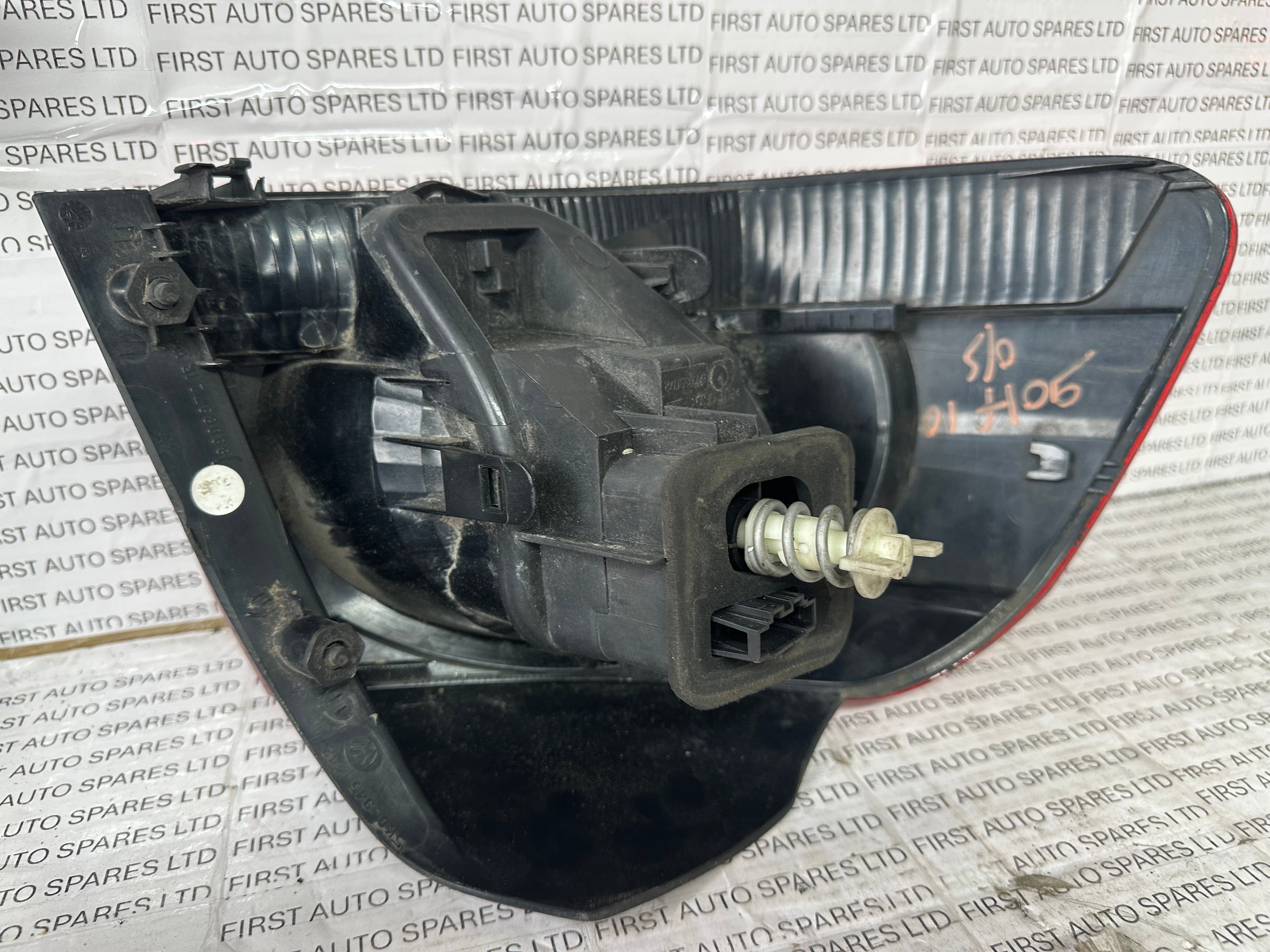 Volkswagen Golf Right Rear Light (89089721R)