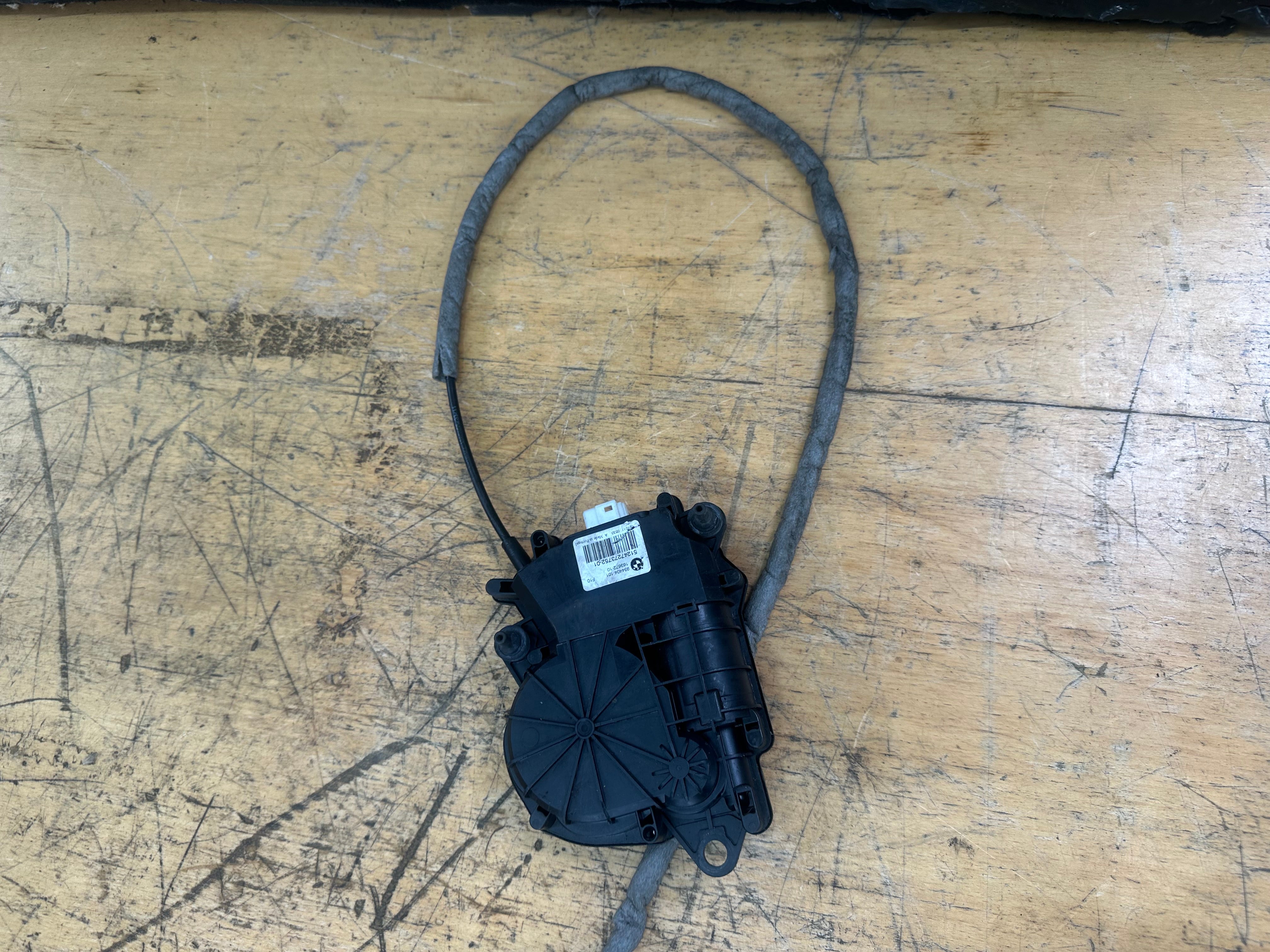 BMW M5 5 Series F10 Tailgate Boot Lock Catch Latch (934404-101) (163672-10)