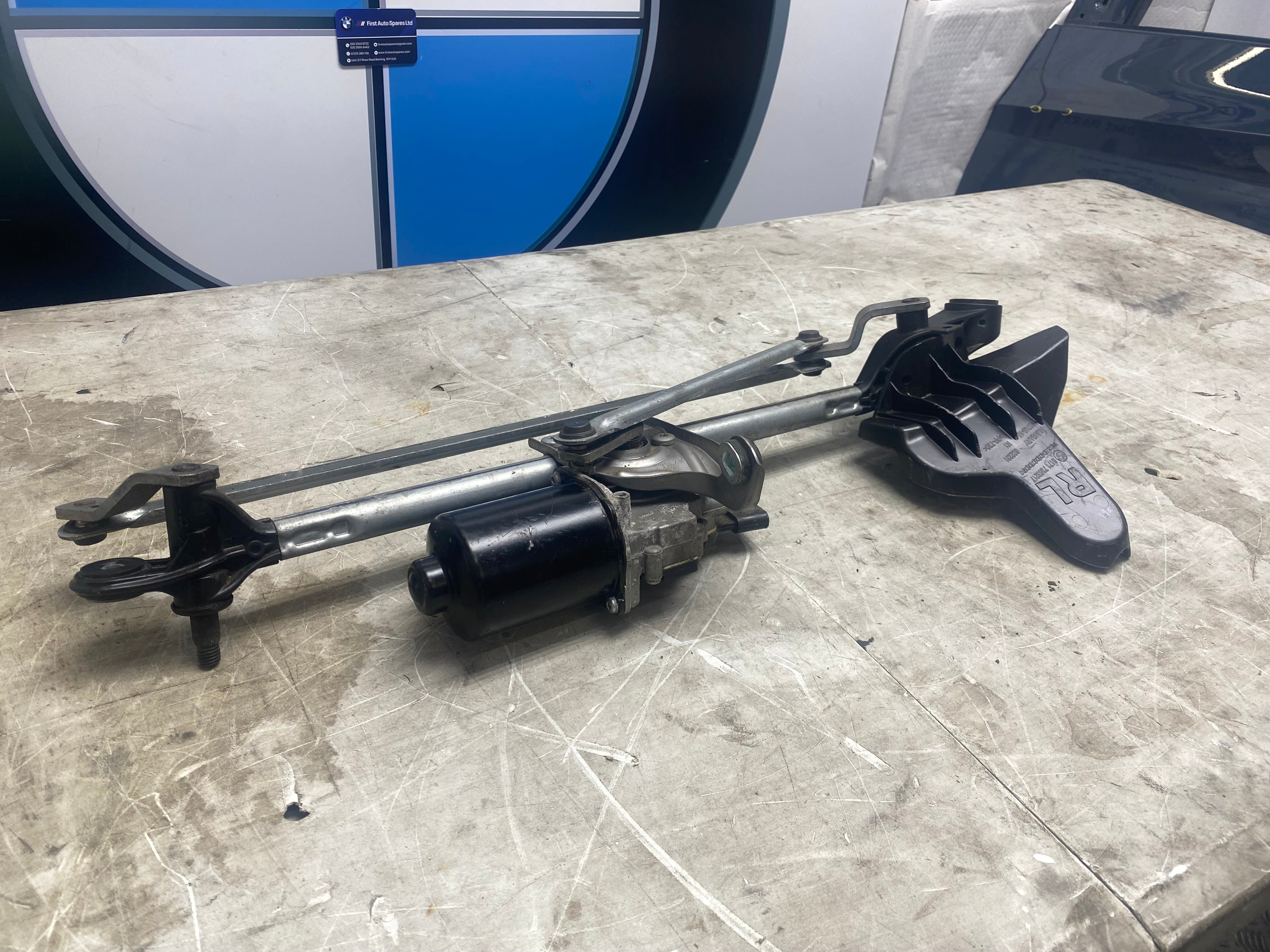 BMW 3 Series F30 Front Wiper Motor Linkage Assembly – 2012–2018