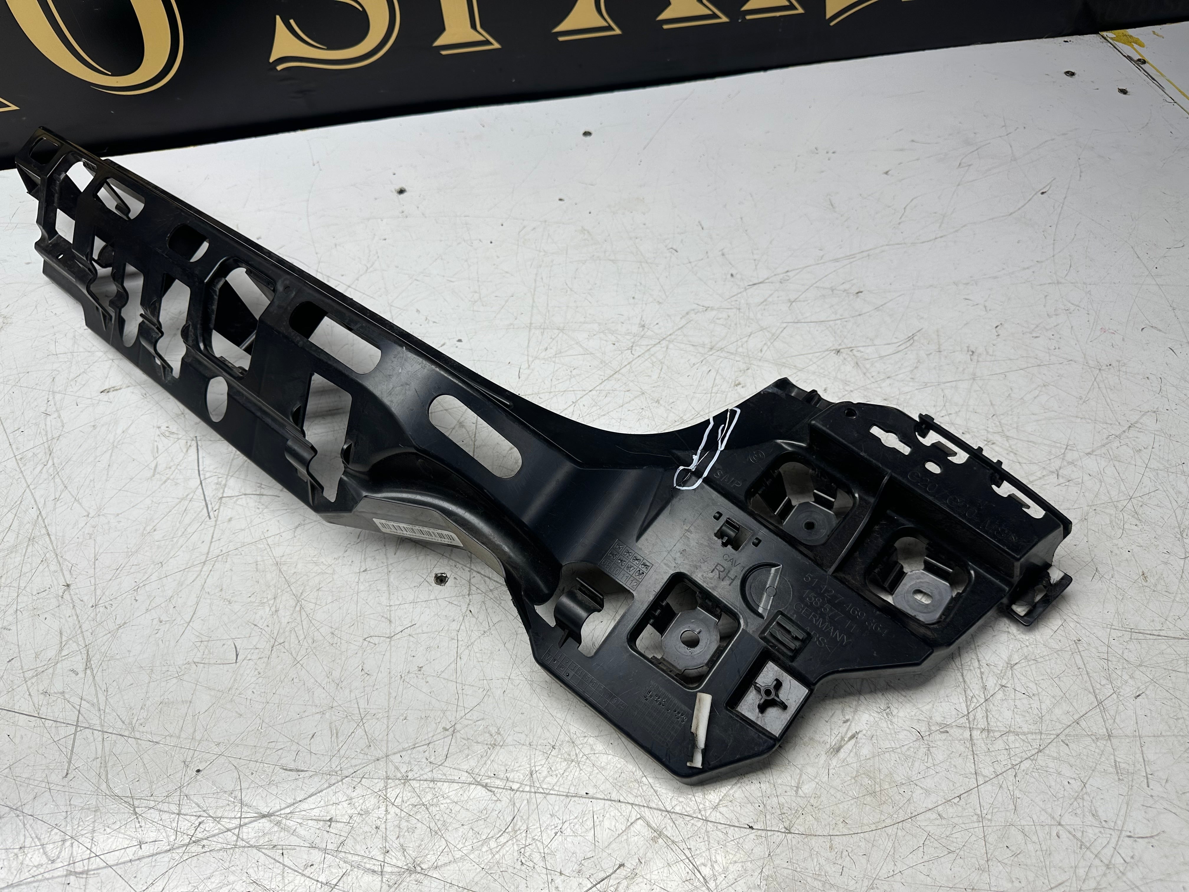 BMW 3 Series G20 2019-20 Rear Bumper Right Fitting Bracket (51 12 7 469 364)