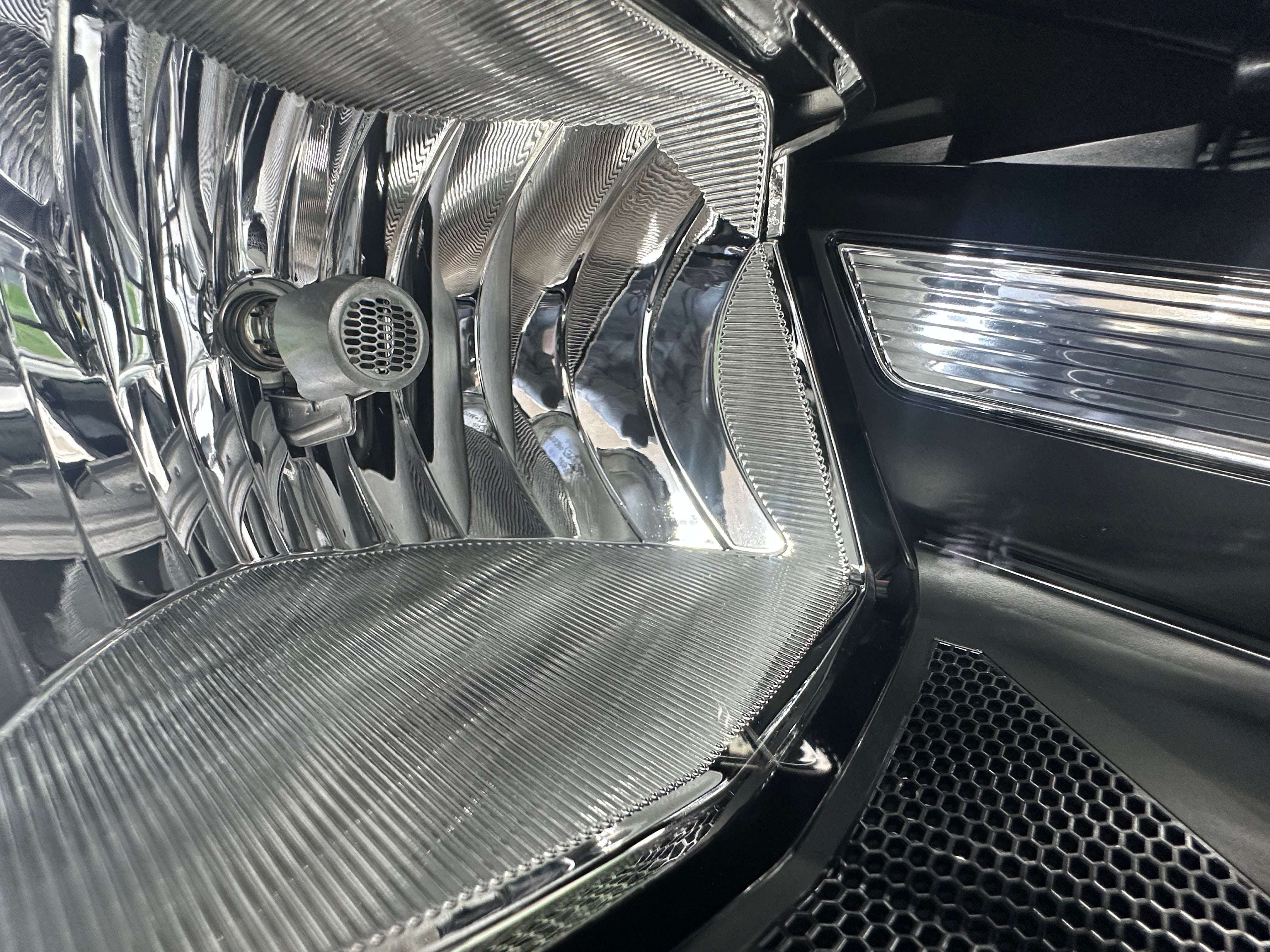 Volkswagen Golf MK7.5 (2013–2017) Right O/S Driver’s Halogen Headlight