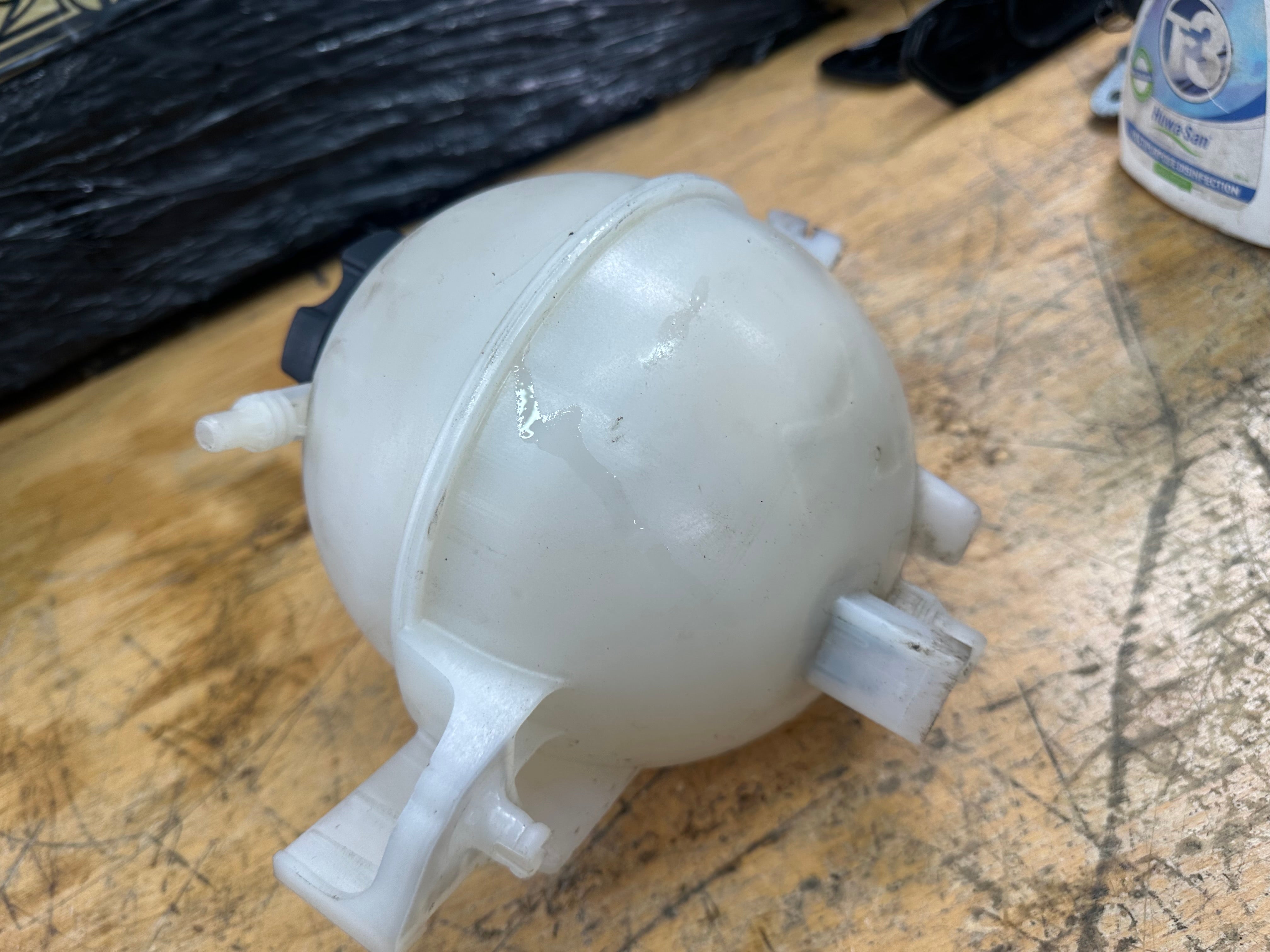 BMW X3 Series G01 G08 Coolant Expansion Tank Overflow Bottle (7925685)