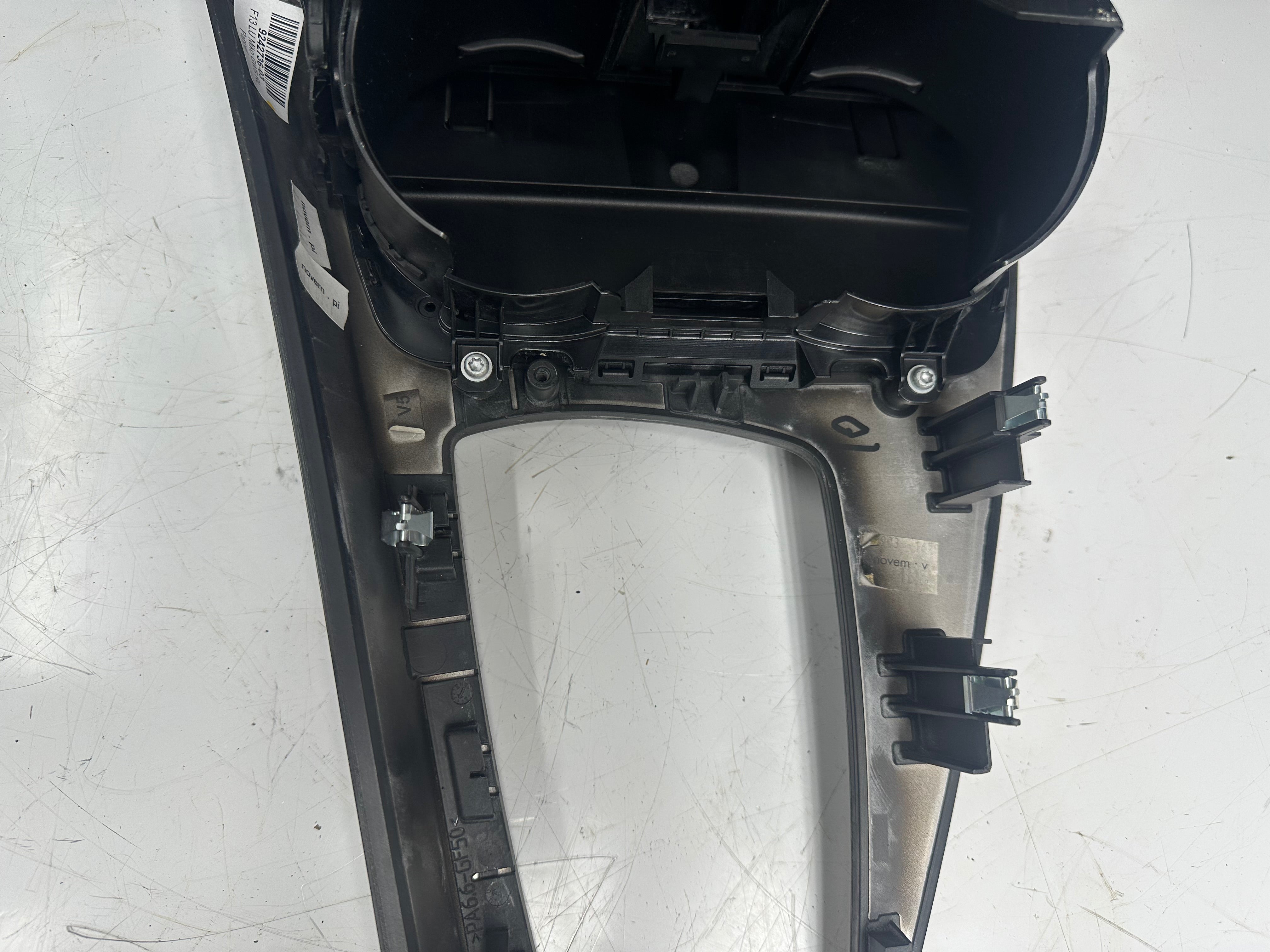 BMW 6 Series F12 Cup Holder & Facia (9197227) (B0701277) (6131 9202951/02)