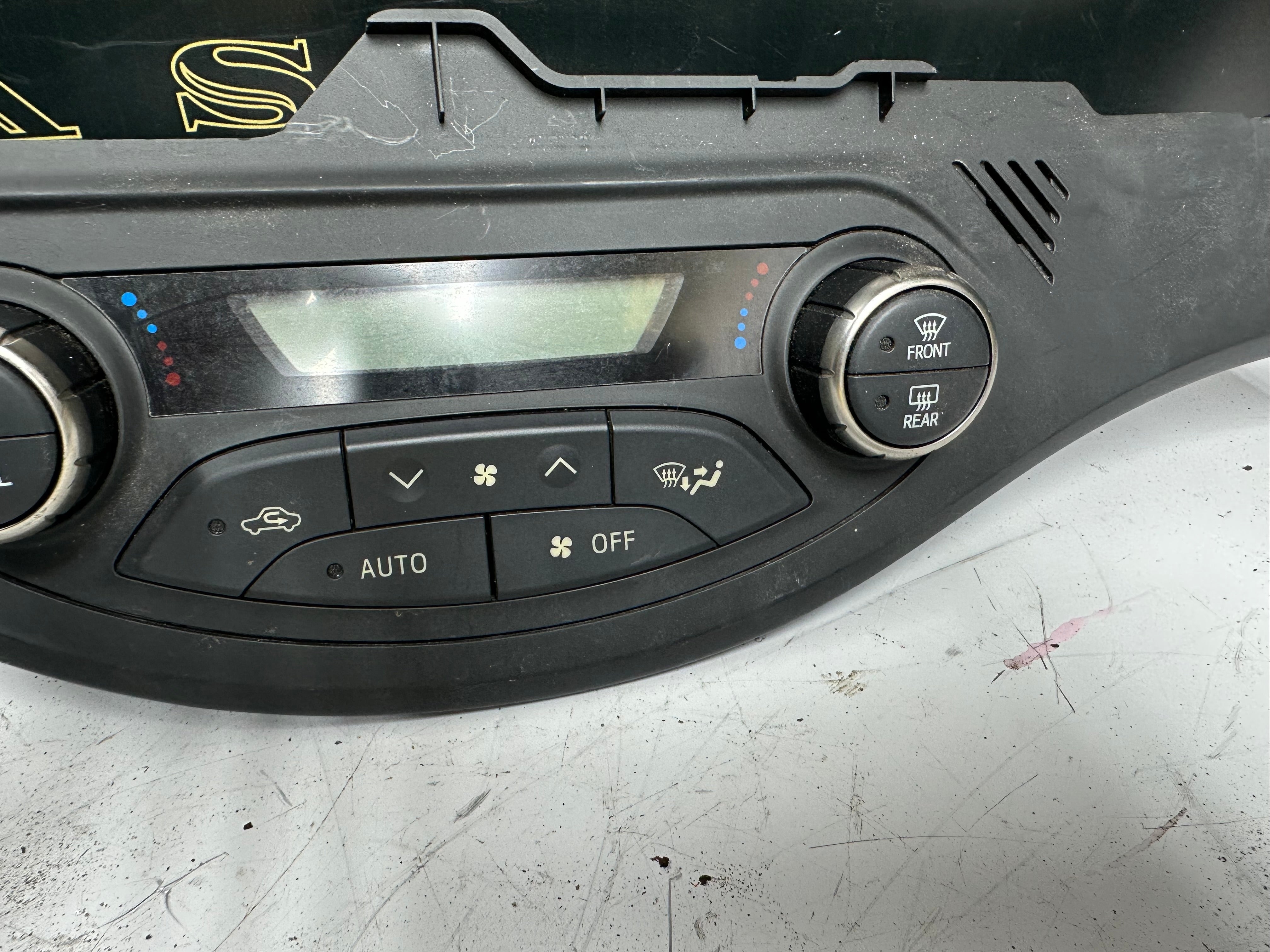 Toyota Yaris 2017 A/C Heater Climate Control (55900-OD820)