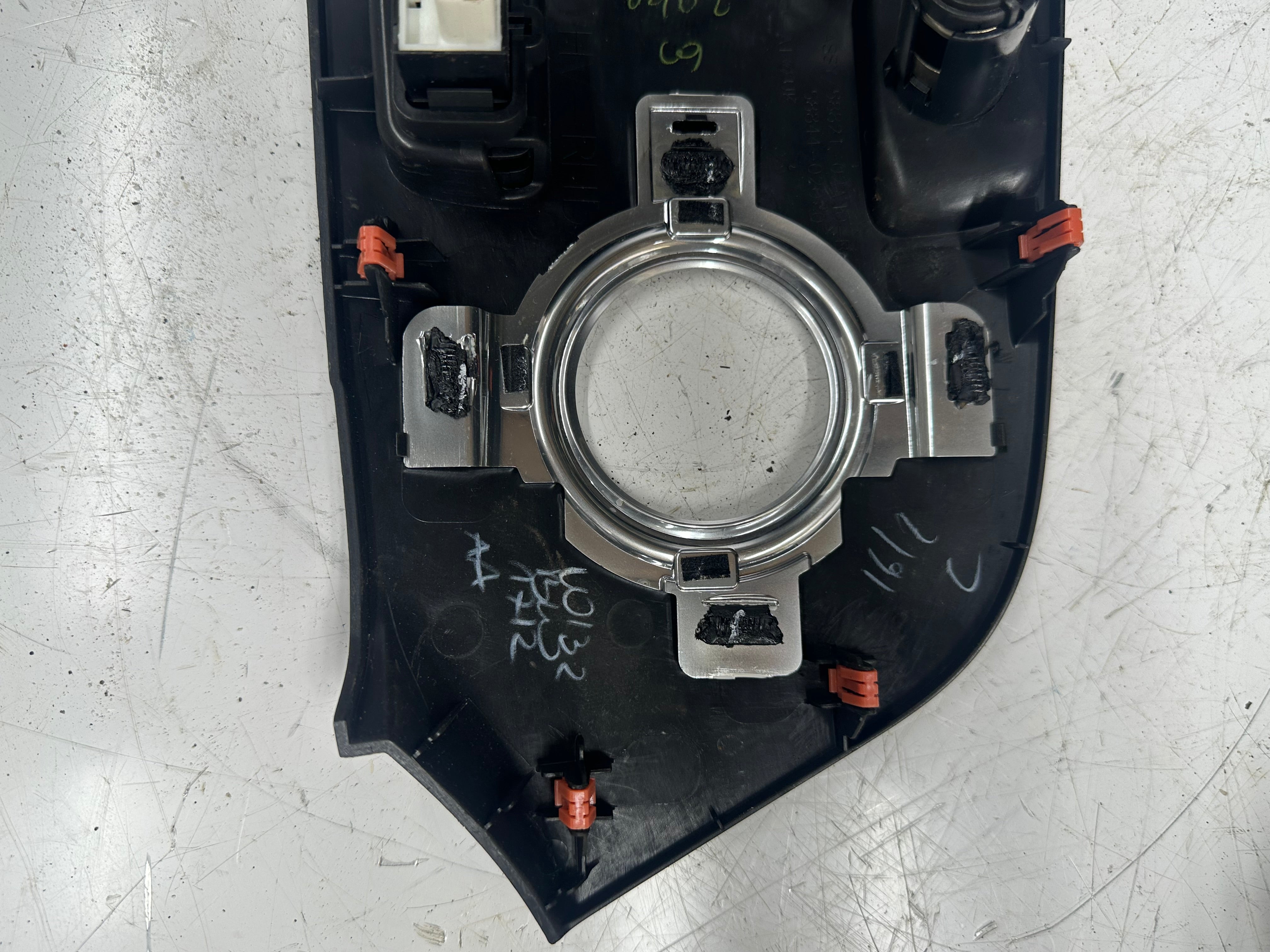 Toyota Auris 2015 1.8 Hybrid Excel Dash Plug Socket Trim (58821-02A10-B) (58844-02020-B)