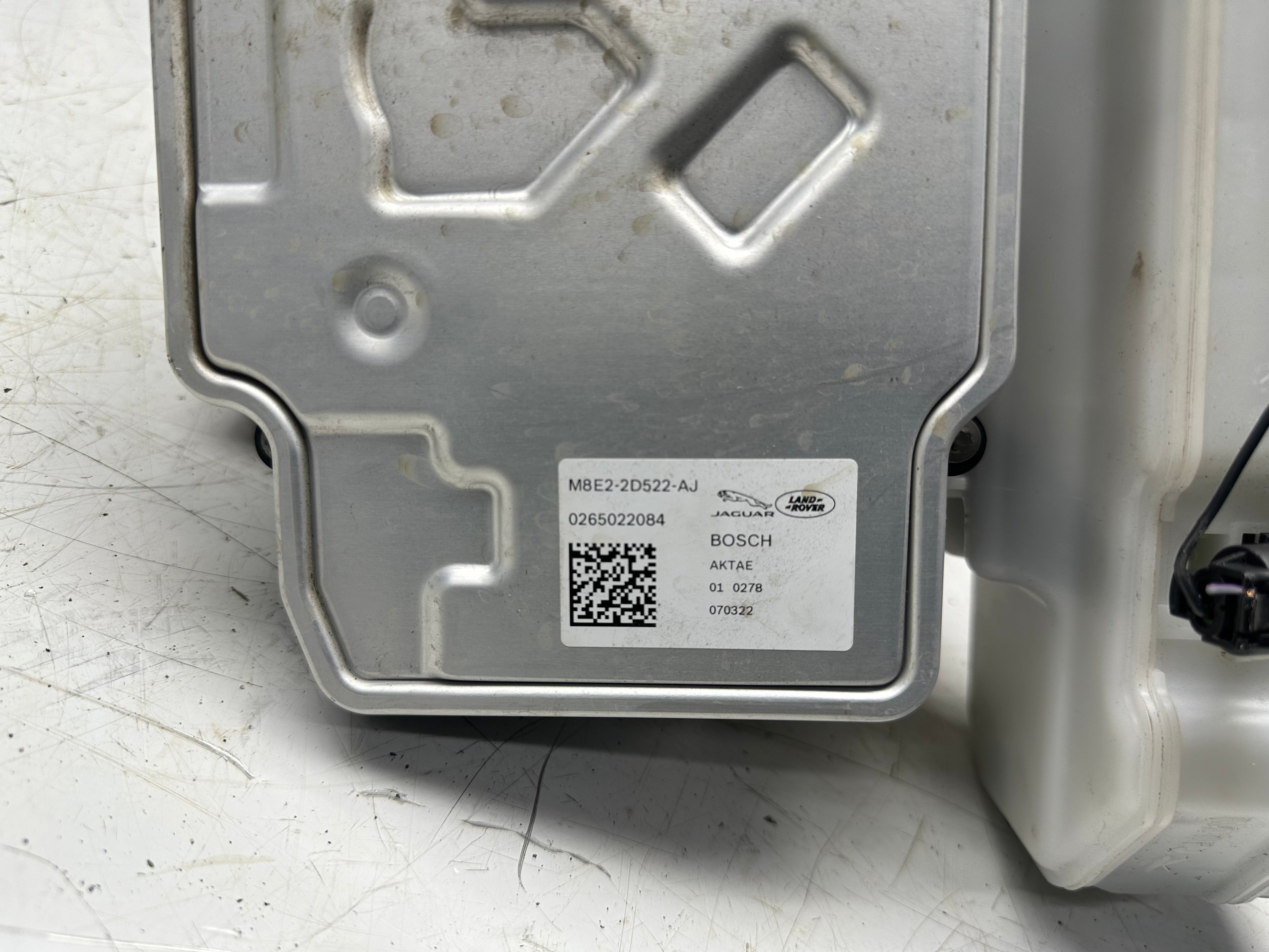 LR Range Rover Sport 2023 L461 Blind Spot Control Module (M8E2-14F152-AJ)