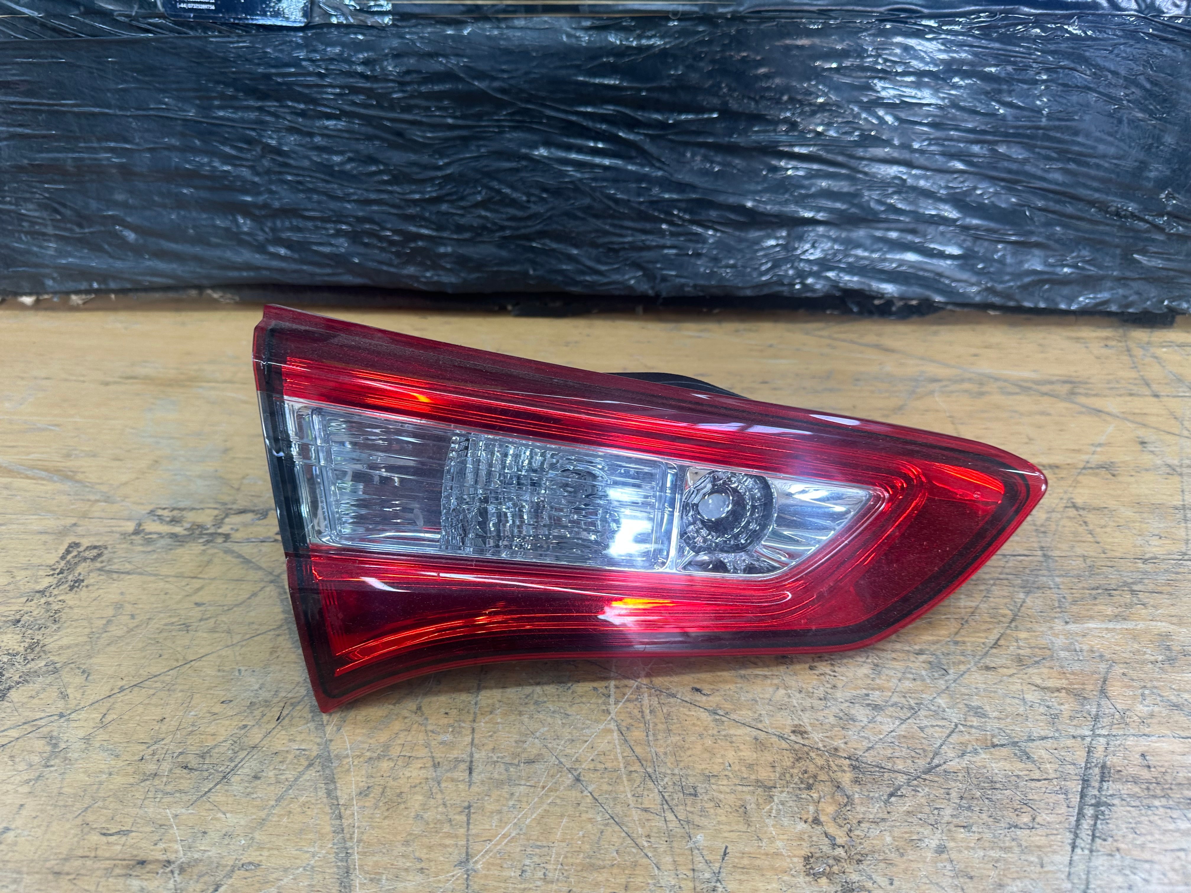 Toyota Yaris III 2017-2020 Passenger Left Rear Boot Light (0D-206)