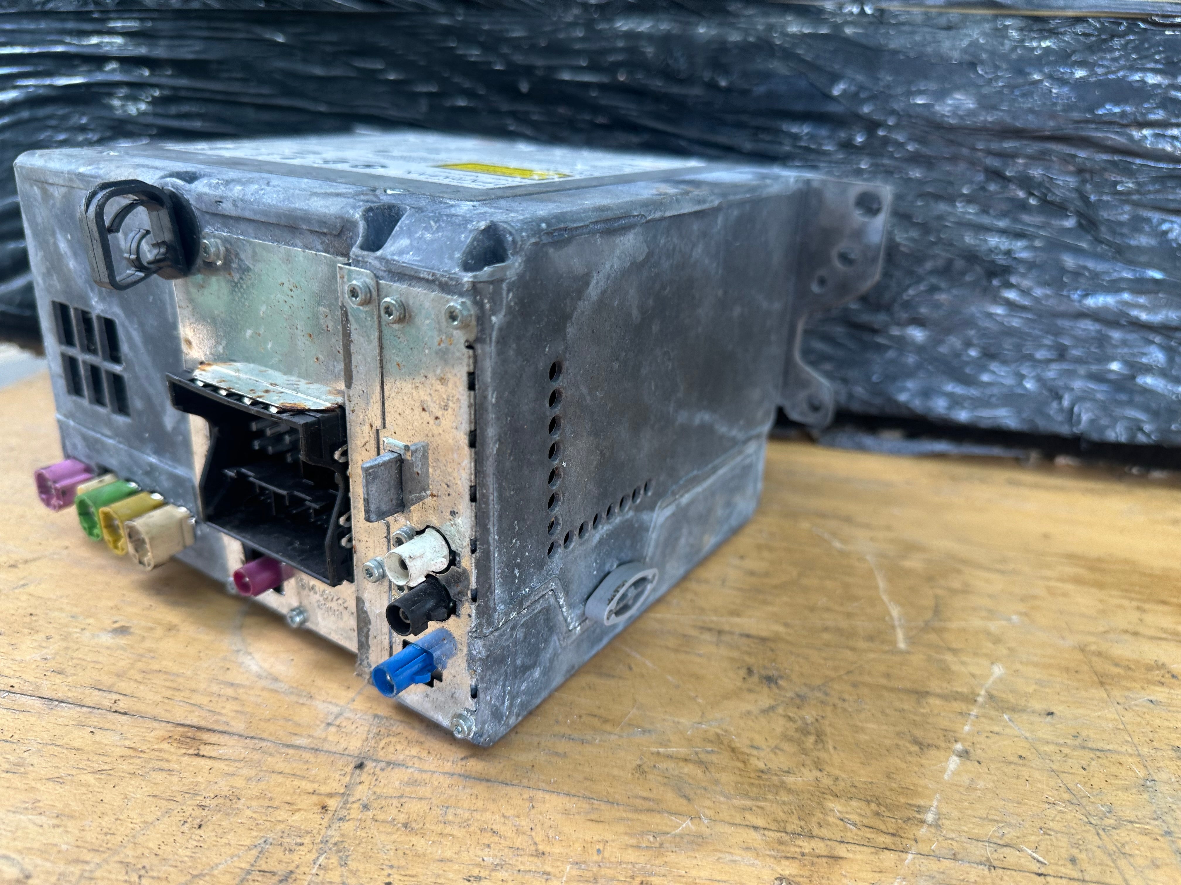 BMW 5 Series 2009-2015 Stereo Radio CD Head Unit (9311035) (931103501)