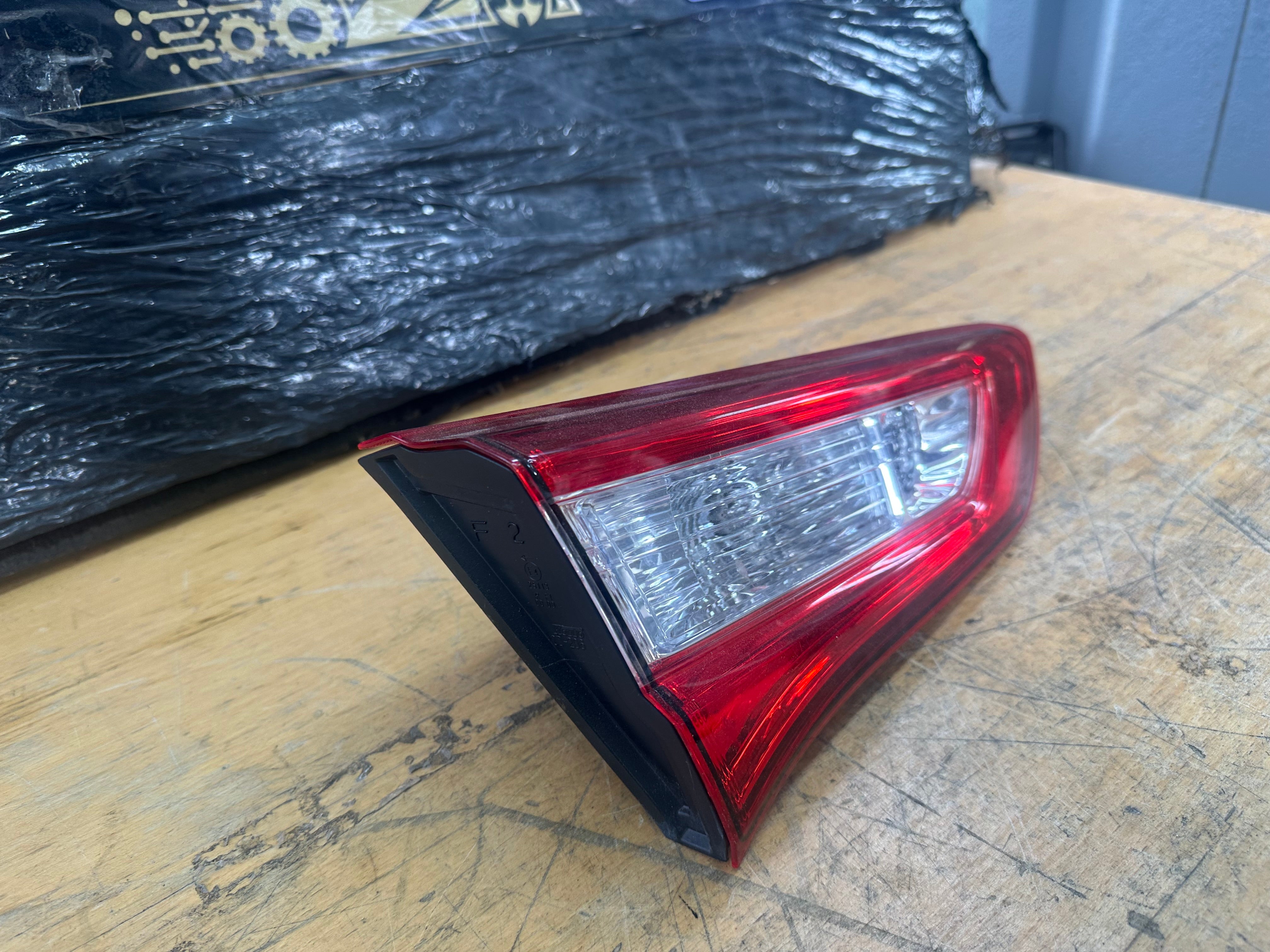 Toyota Yaris III 2017-2020 Passenger Left Rear Boot Light (0D-206)