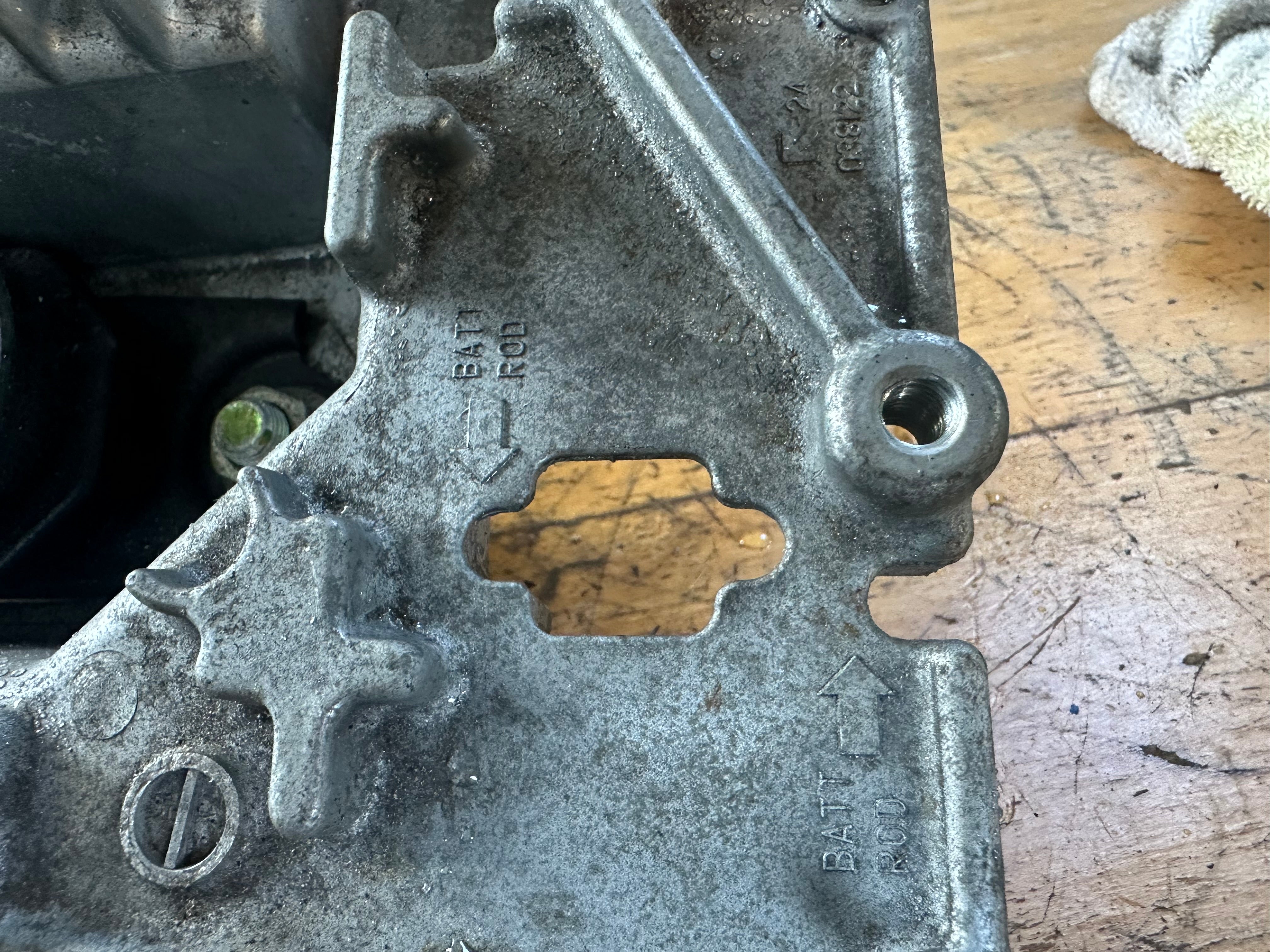 Nissan Juke 2010–2019 F15 Engine Mount (038122)