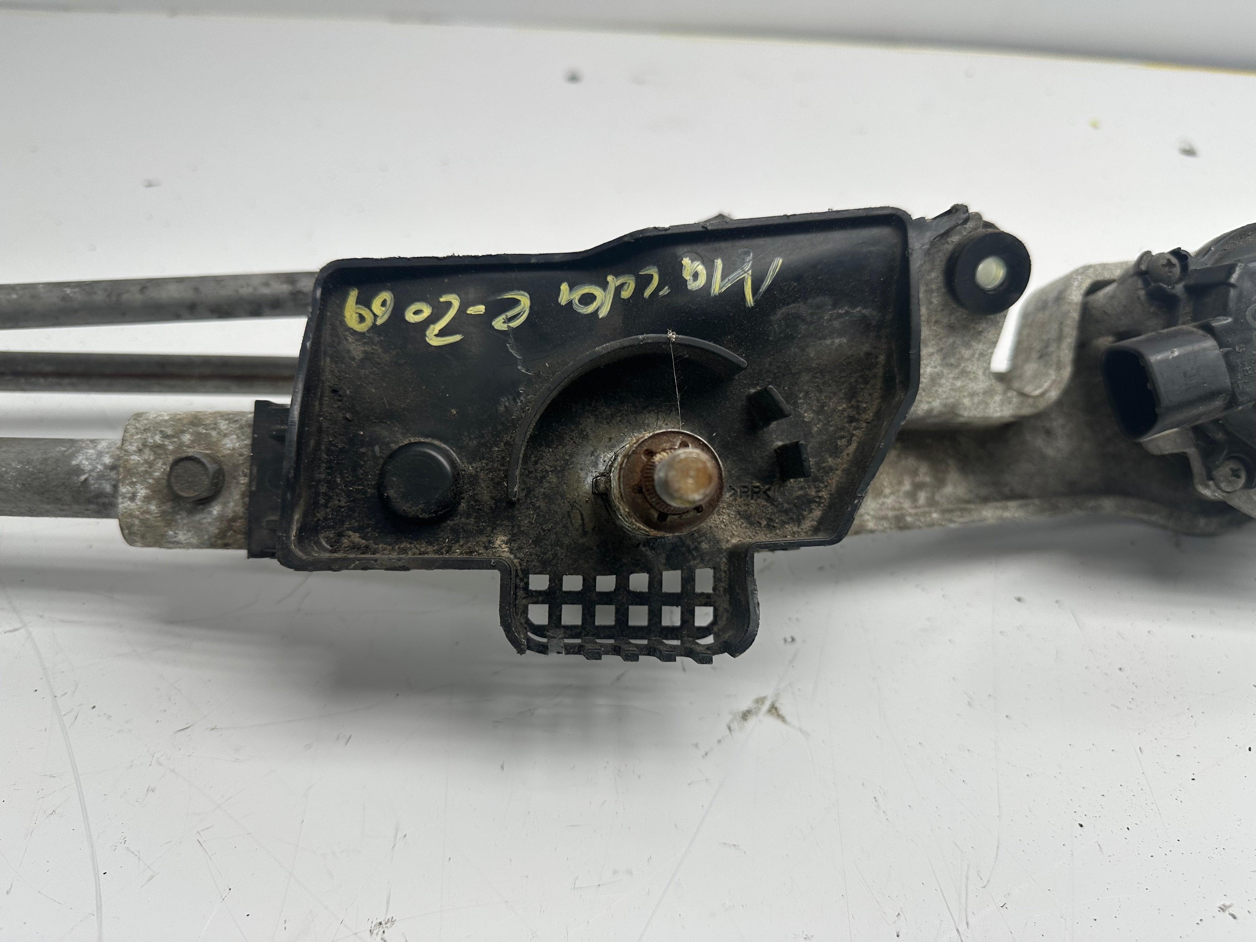 Mazda 2 2009 Front Wiper Motor & Linkage (DF80 9602B-092)