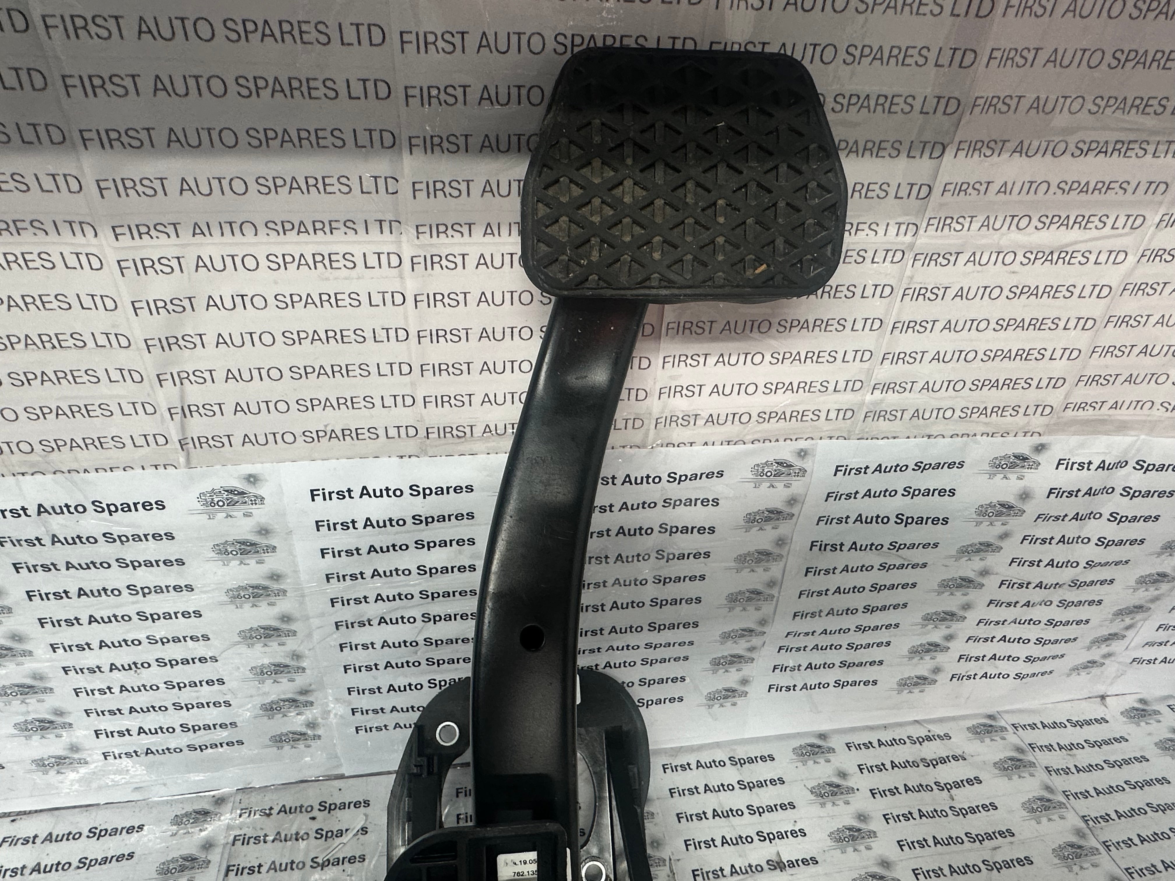 BMW 3 Series G20 G21 G28 2021 Brake Pedal (687311905) (762.135.152.234) (0006274208)