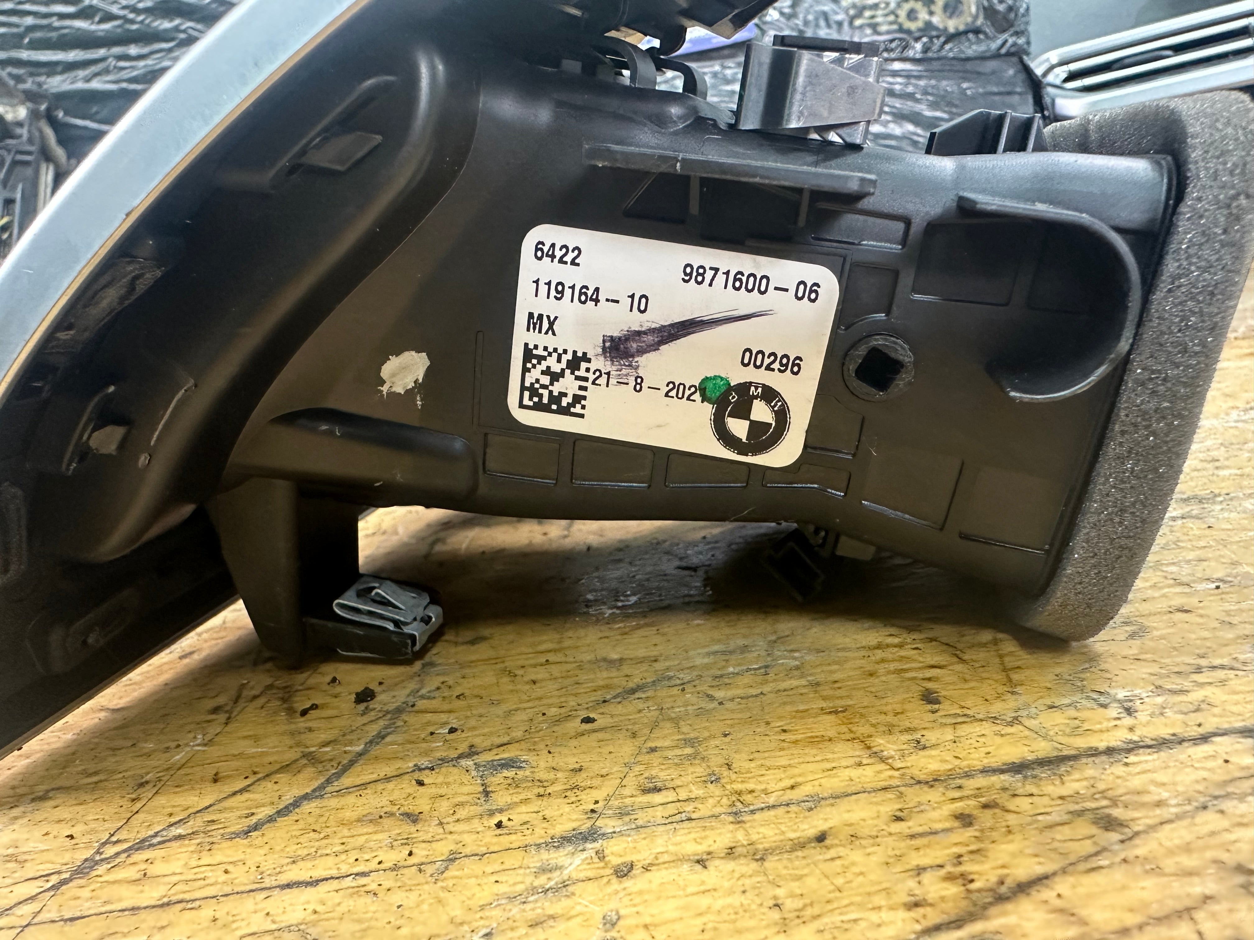 BMW G01 G02 G08 X3 X4 Driver’s Right Side Air Vent (9871600) (9871600-06)