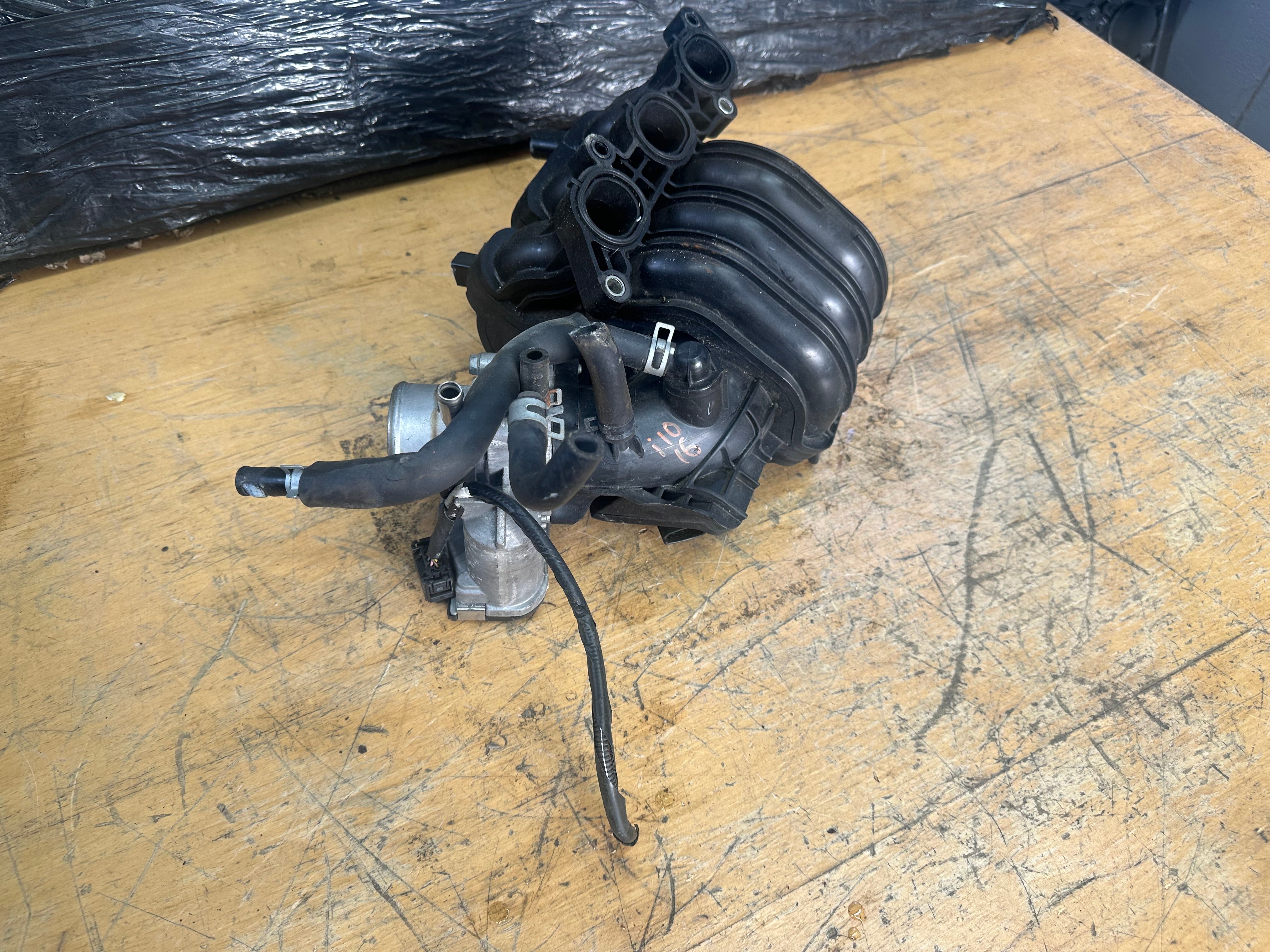 Hyundai i10 2016 Inlet Intake Manifold & Throttle Body (35100-04200)