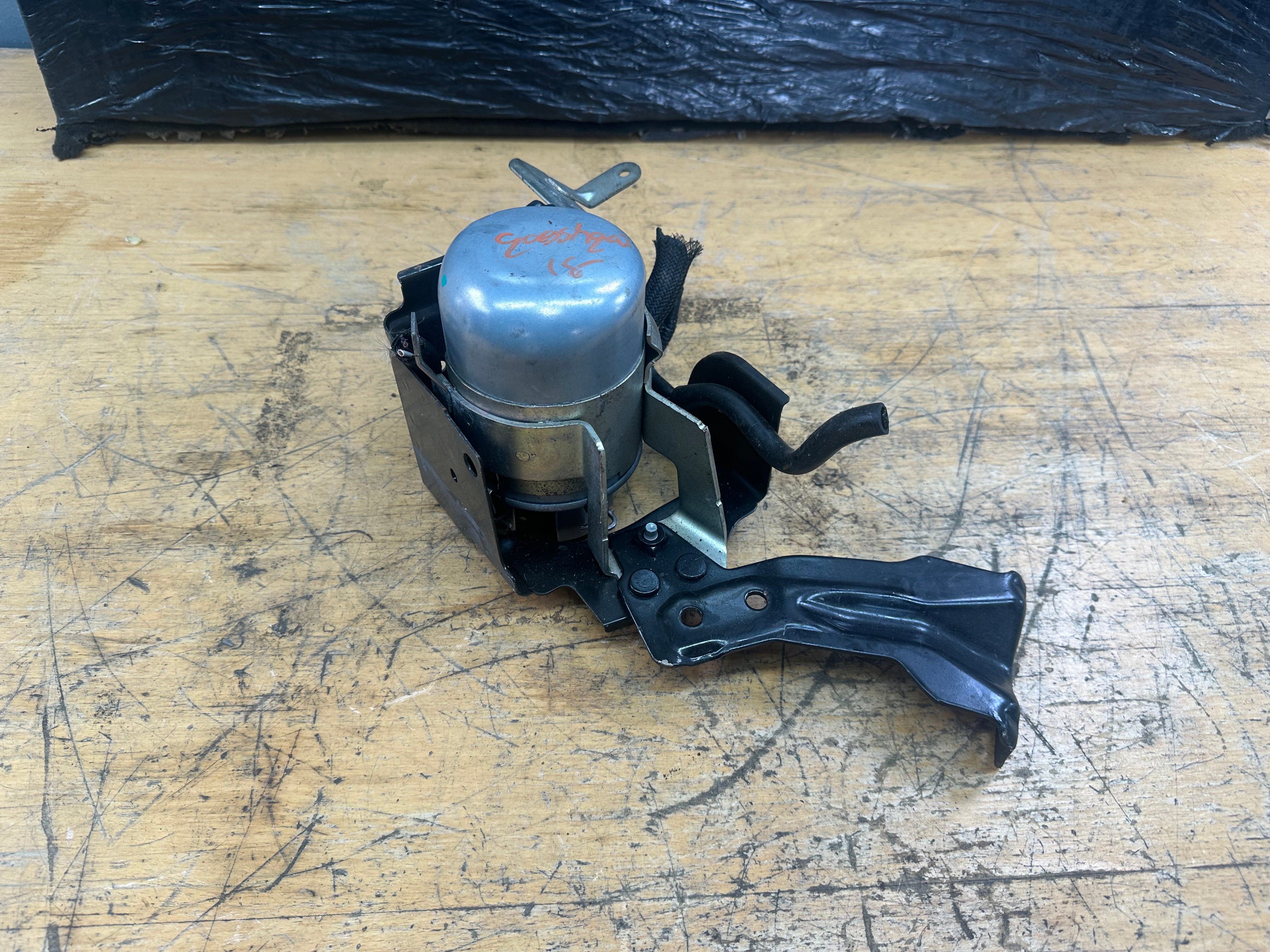 Renault Kadjar / Nissan Qashqai 2018 Diesel Fuel Filter and Housing (16400-4EA1B)