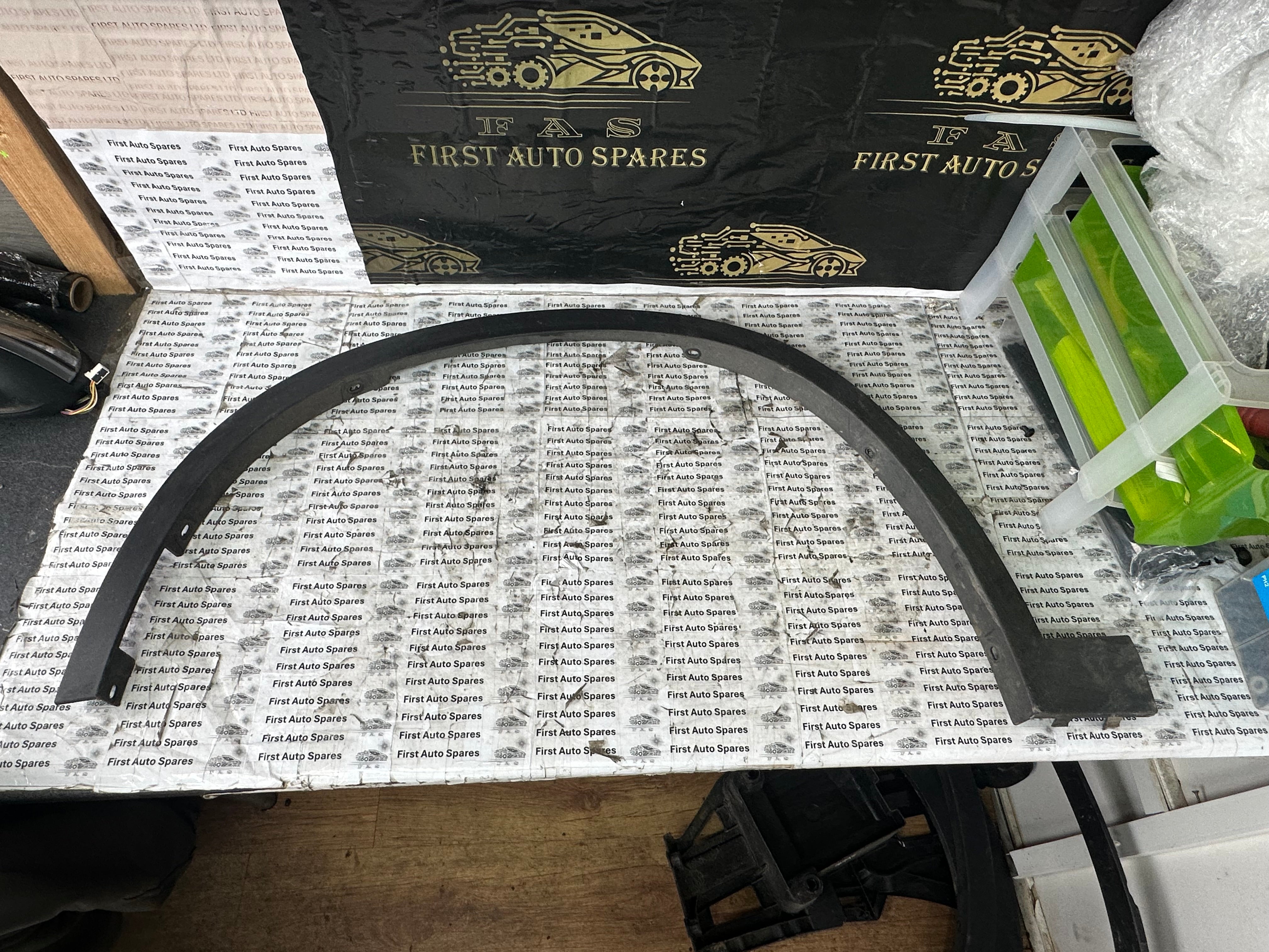 BMW X1 F48 Wheel Arch Wing Trim Rear Right (7332340)
