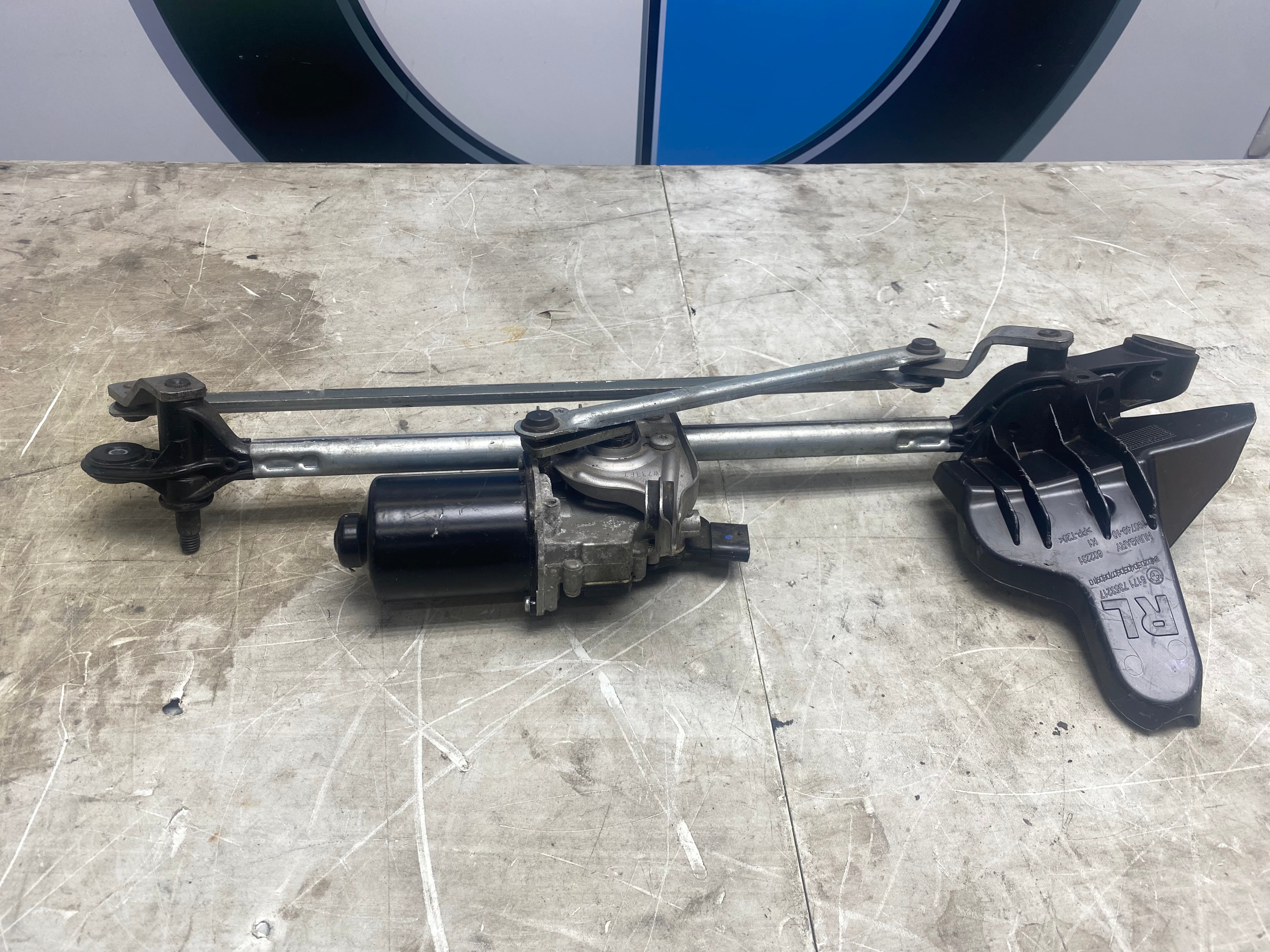 BMW 3 Series F30 Front Wiper Motor Linkage Assembly – 2012–2018