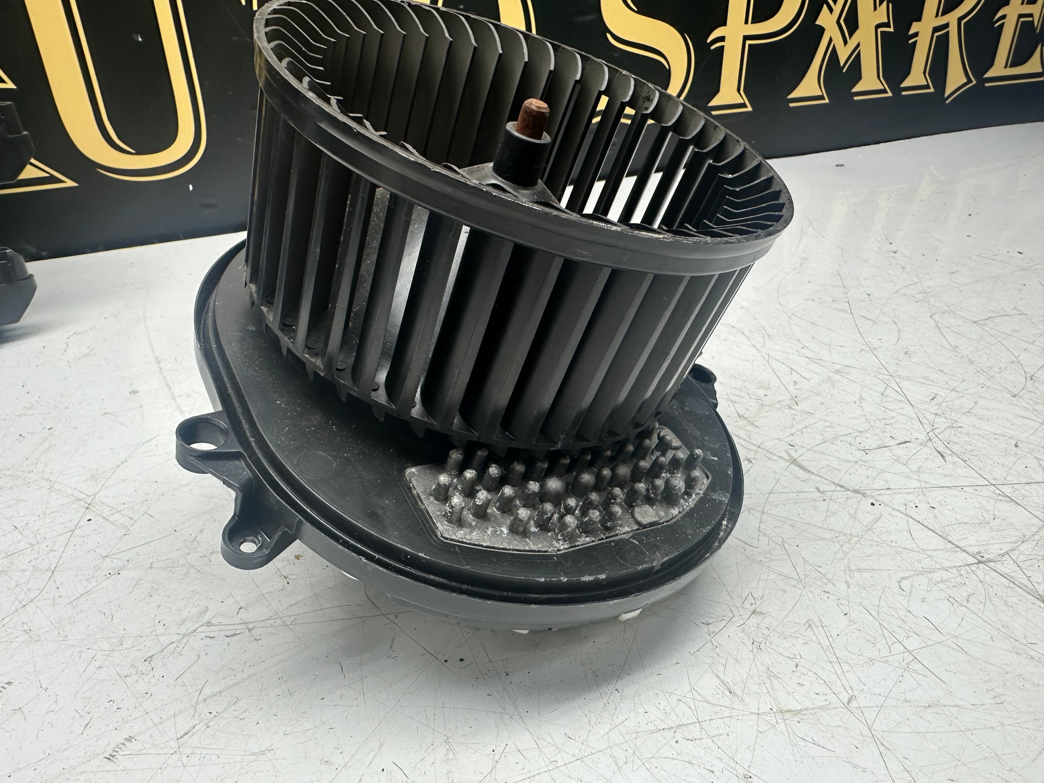 BMW 1, 2, 3, 4 Series F Series 2015–2018 Heater Blower Motor (T967354) (T947769)