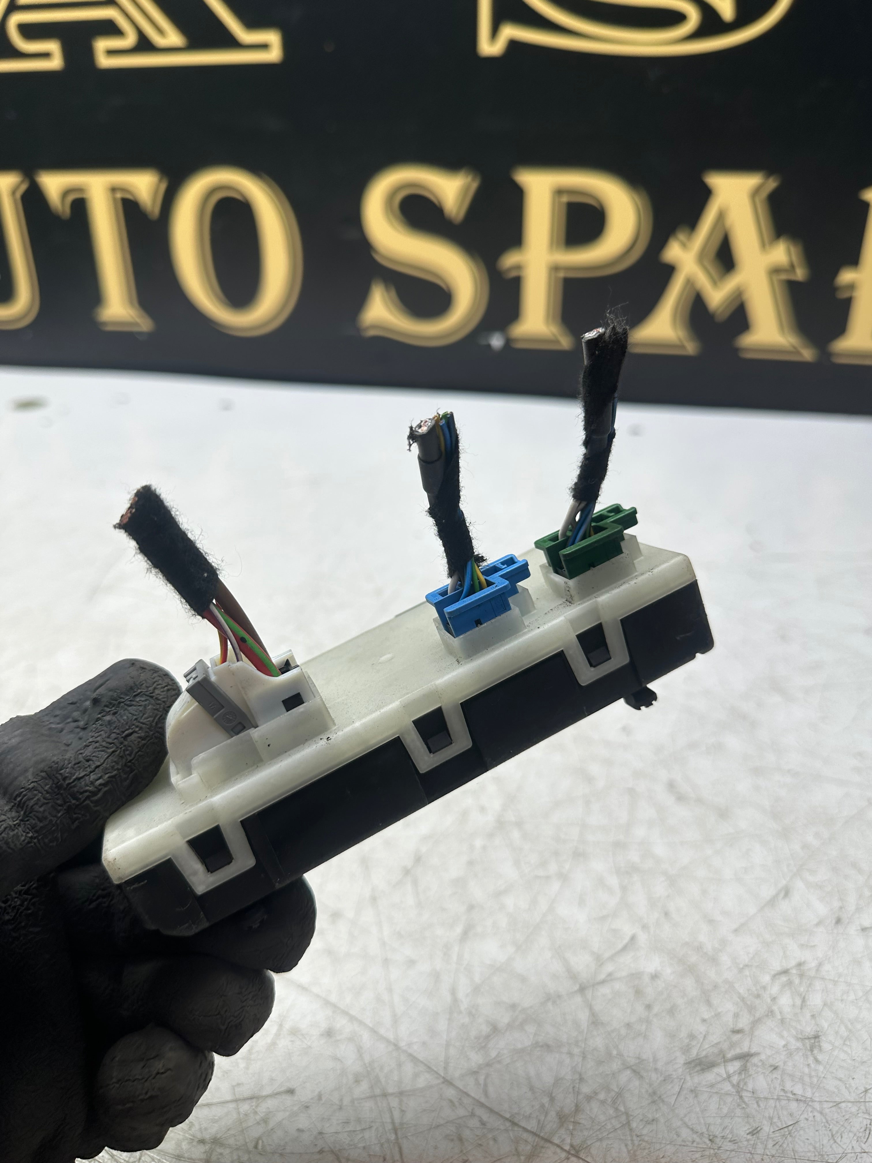 BMW 3 Series Misc Control Module 9491419-01 – 2015–2019