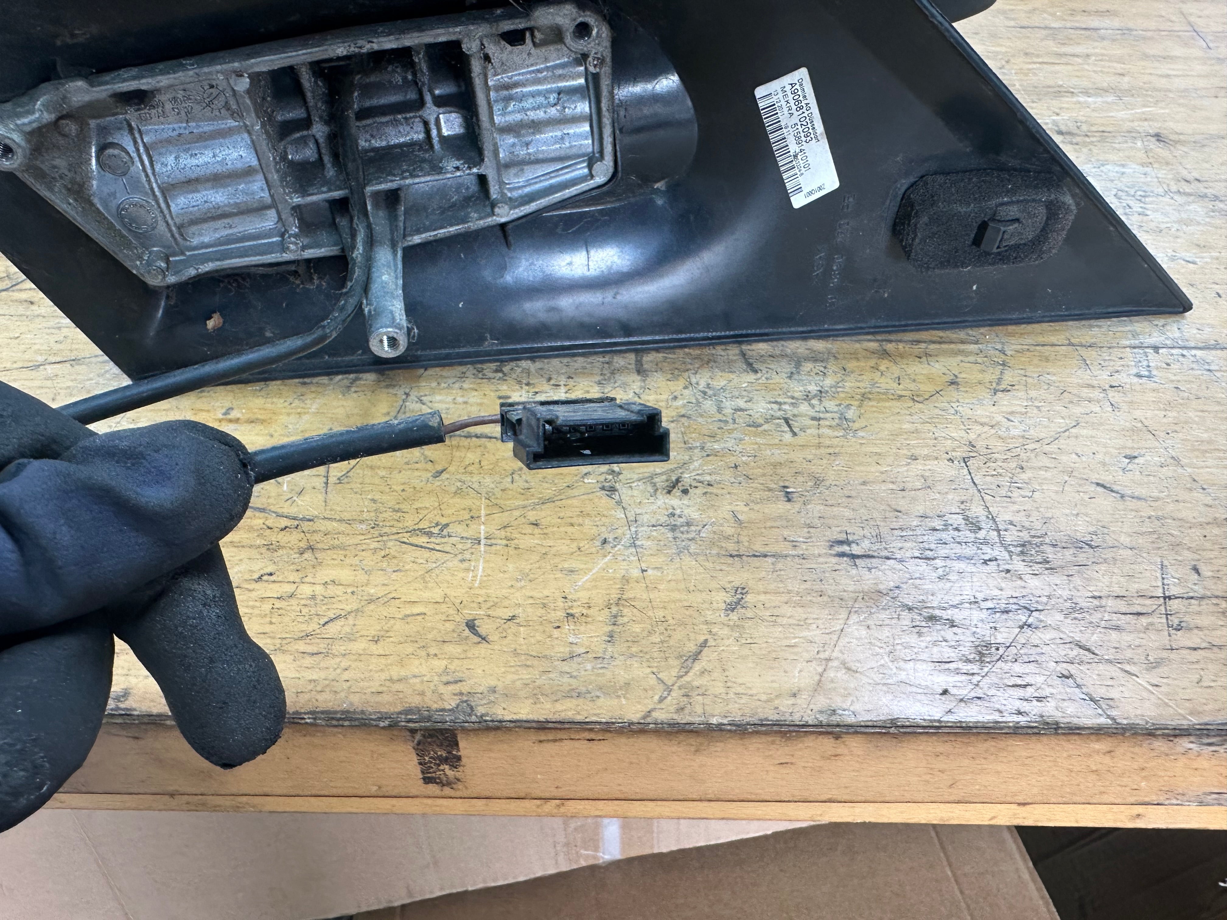 Mercedes Sprinter 2015 W906 Driver’s Right Wing Mirror (A9068102093)