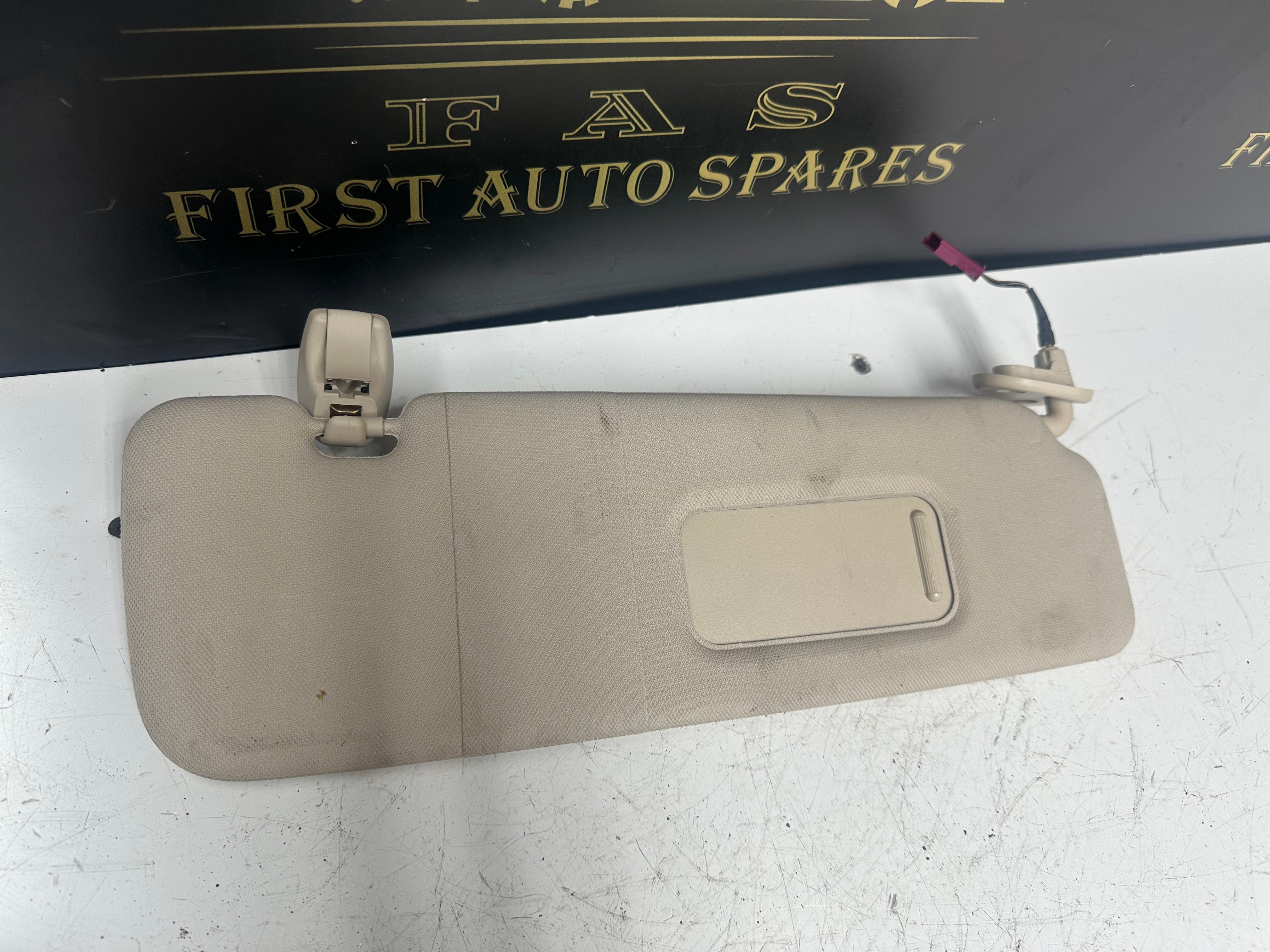 BMW 3 Series E46 Right Side Sun Visor (101-0232400)
