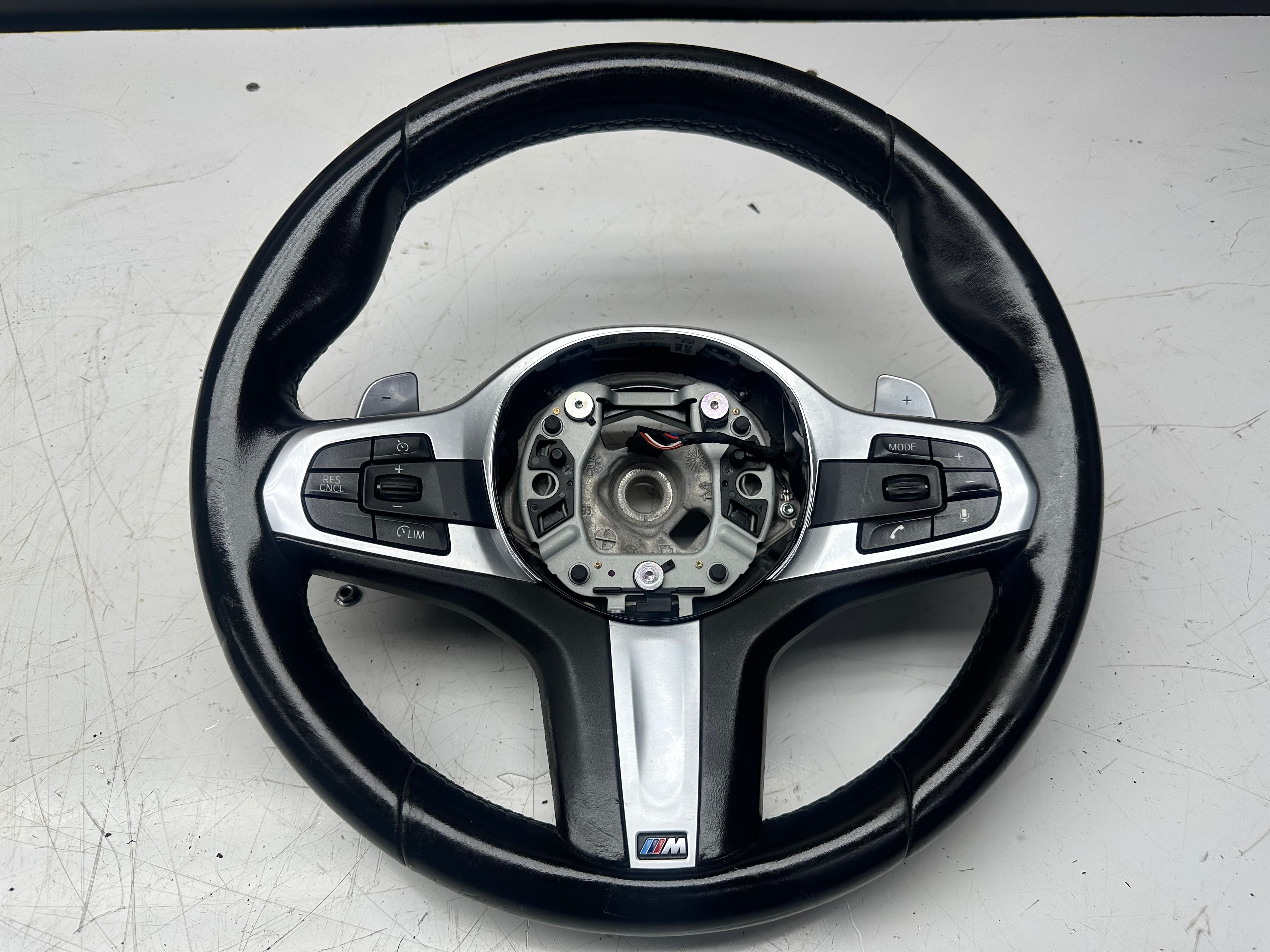 BMW G30 G31 G05 G06 G15 X6 X5 G07 2019 Steering Wheel With Gear Shift Pads (3-373-G05-1M)