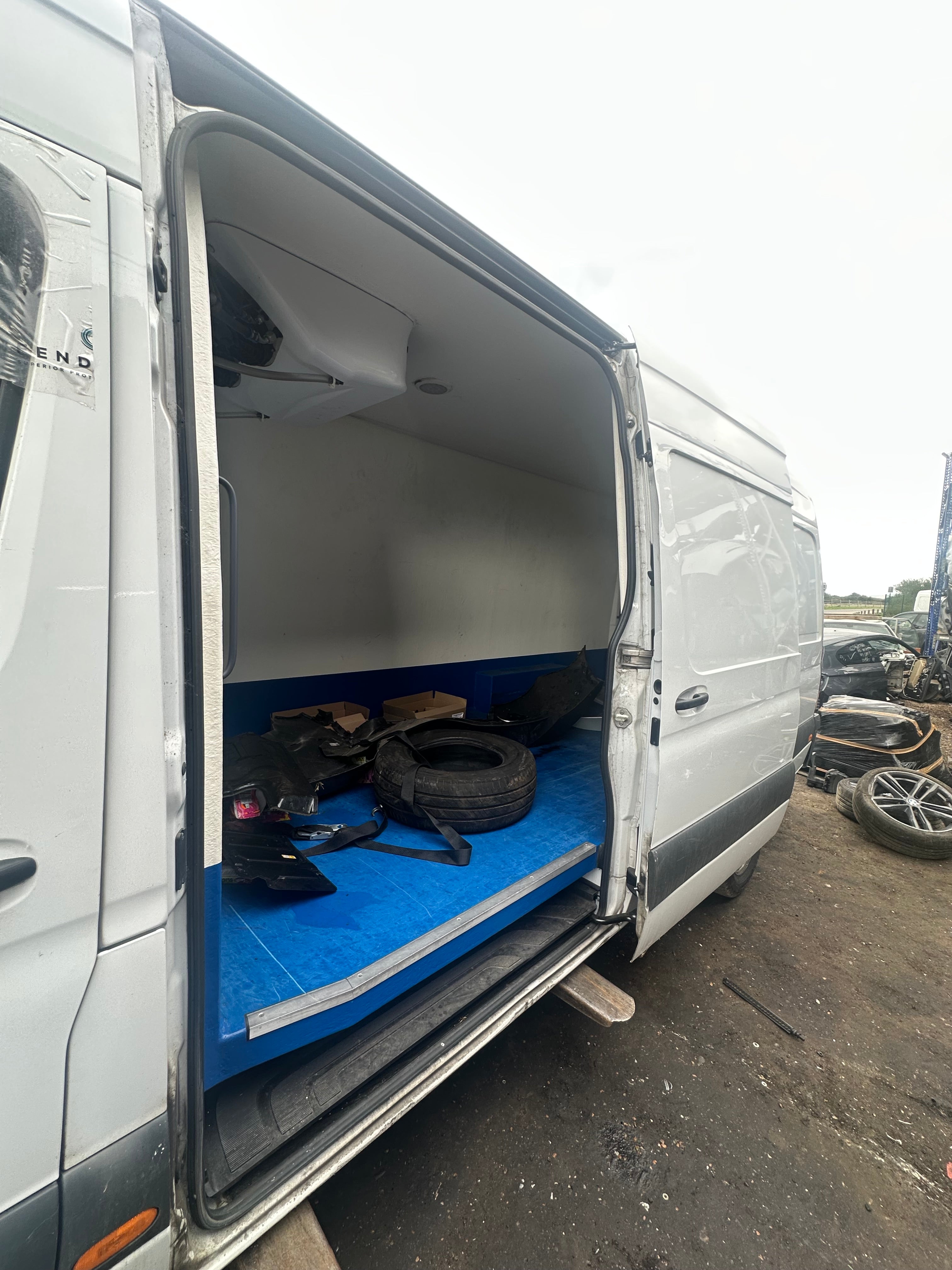 Mercedes-Benz Sprinter 317 Progressive CDI 2.0 Diesel 2023 – For Parts