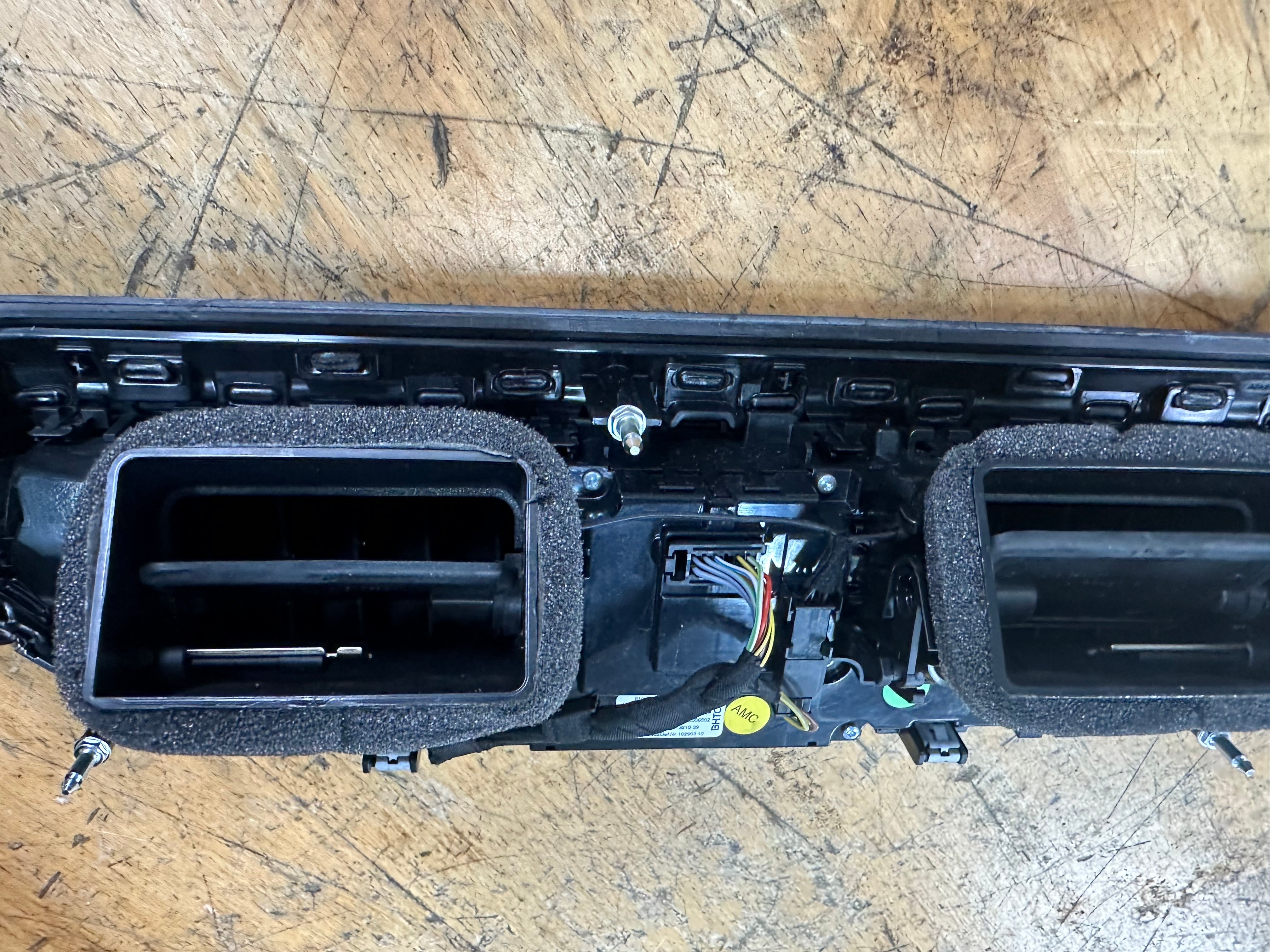 BMW X3M / X4 Series G01 G02 Air Vent Grill – AC Climate Control Panel (9855409)