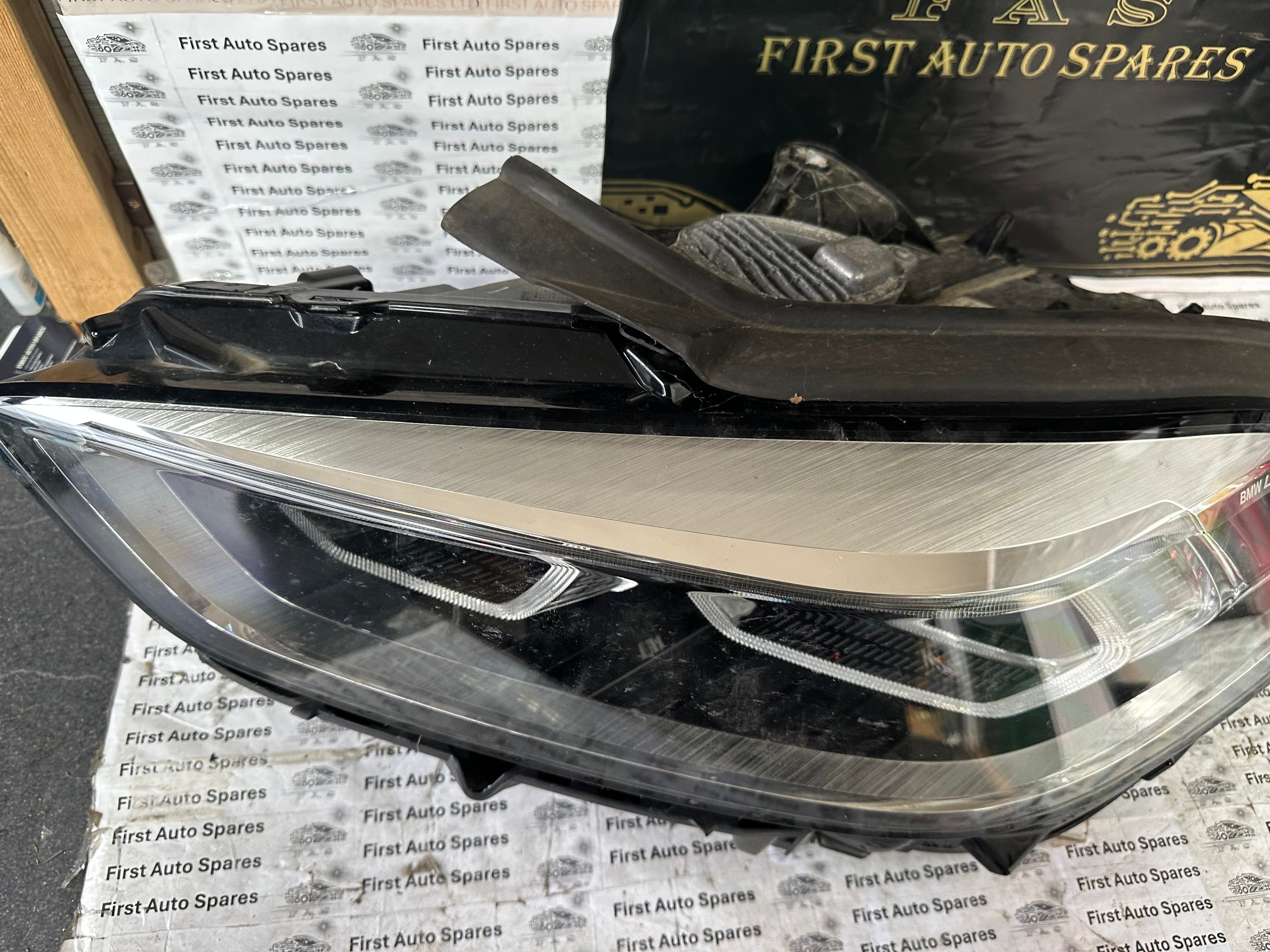 BMW 1 Series F40 LED Headlight Left Passenger N/S (9448097) (90182784)