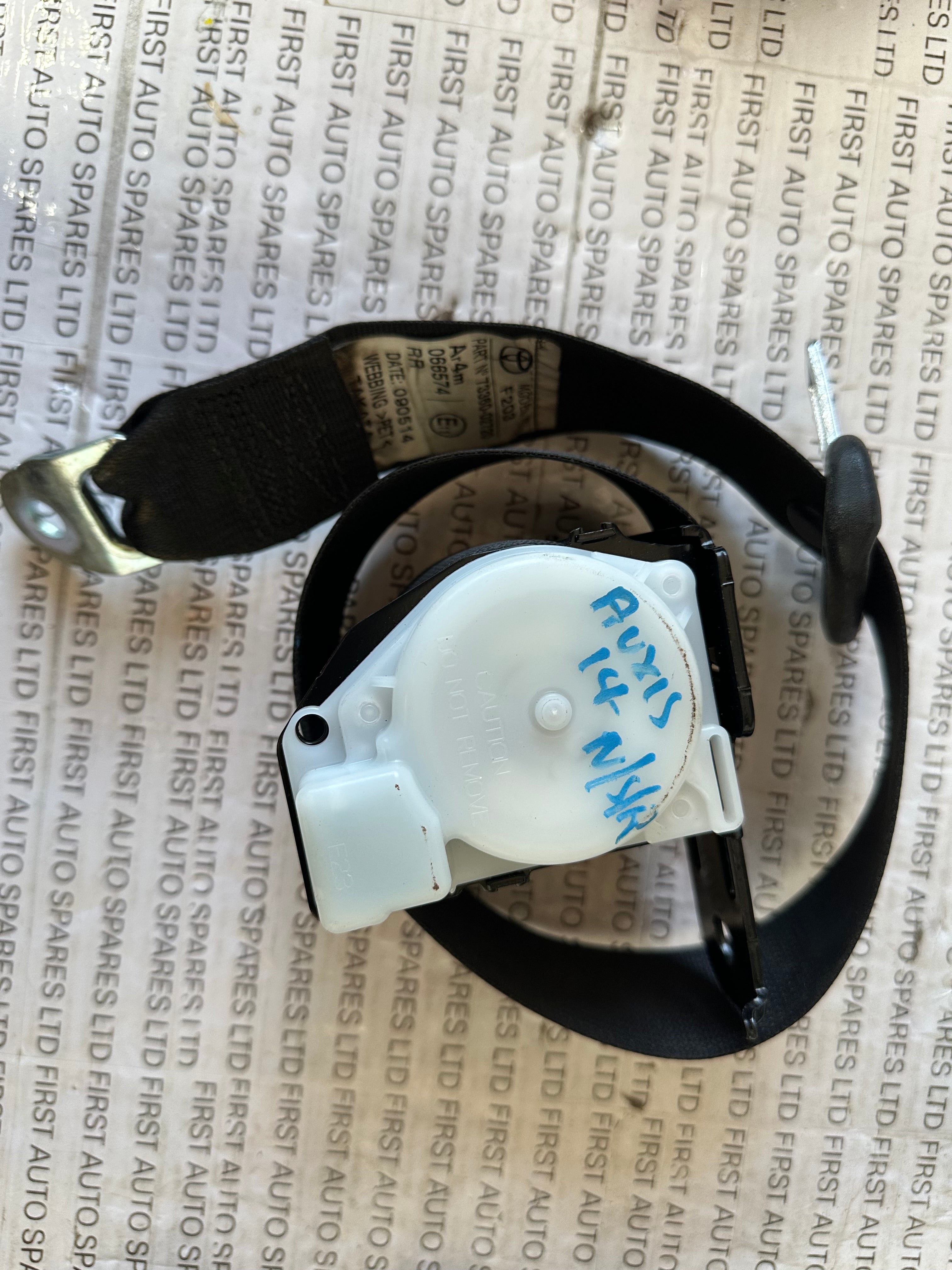 Toyota Auris 2014 Rear Left Seat Belt (7336002720, 73360-02720)