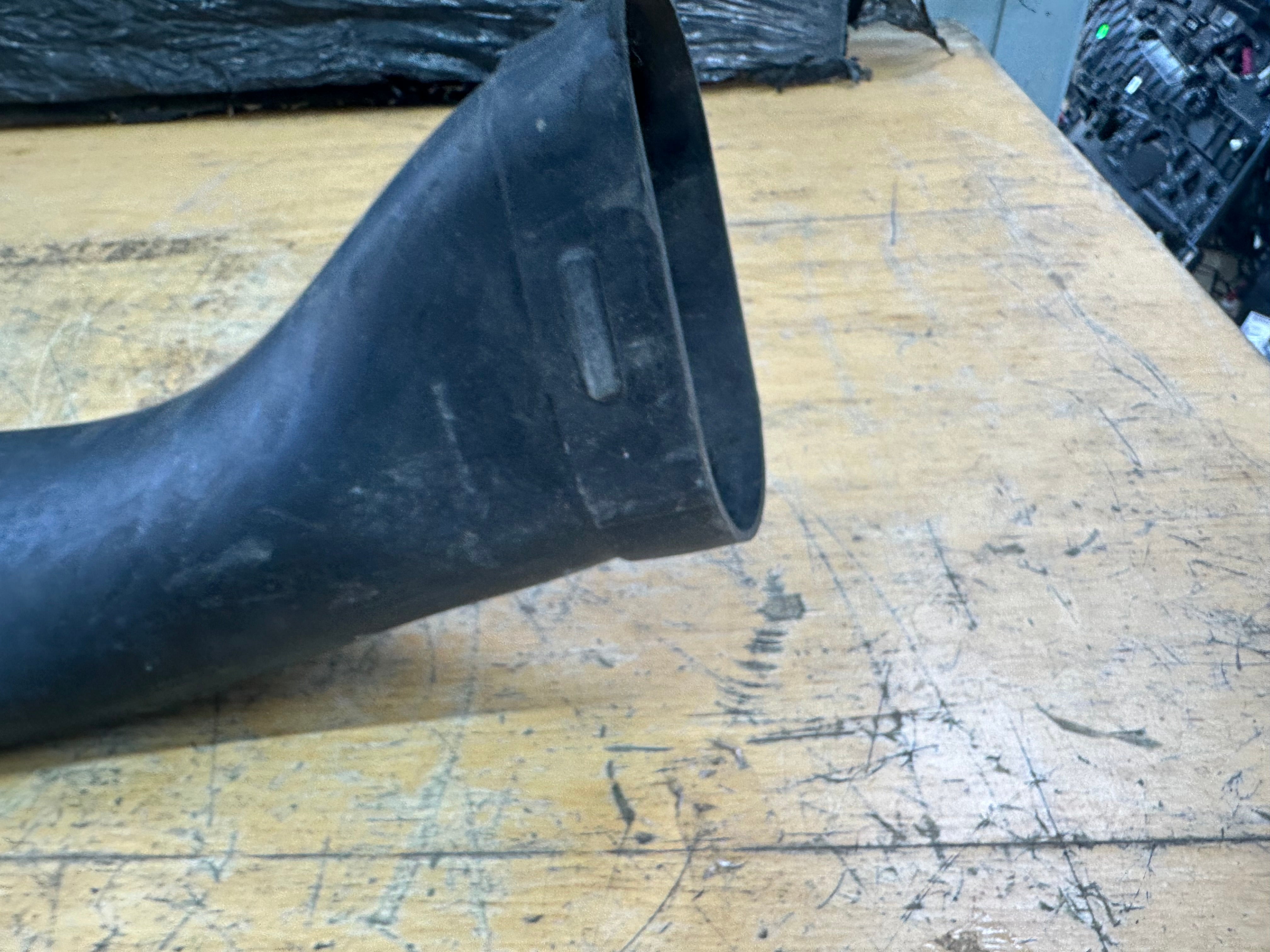 BMW X5 F15 / X6 F16 Engine Cooling Air Duct Inlet Pipe Airflow (8514007) (203519-10)