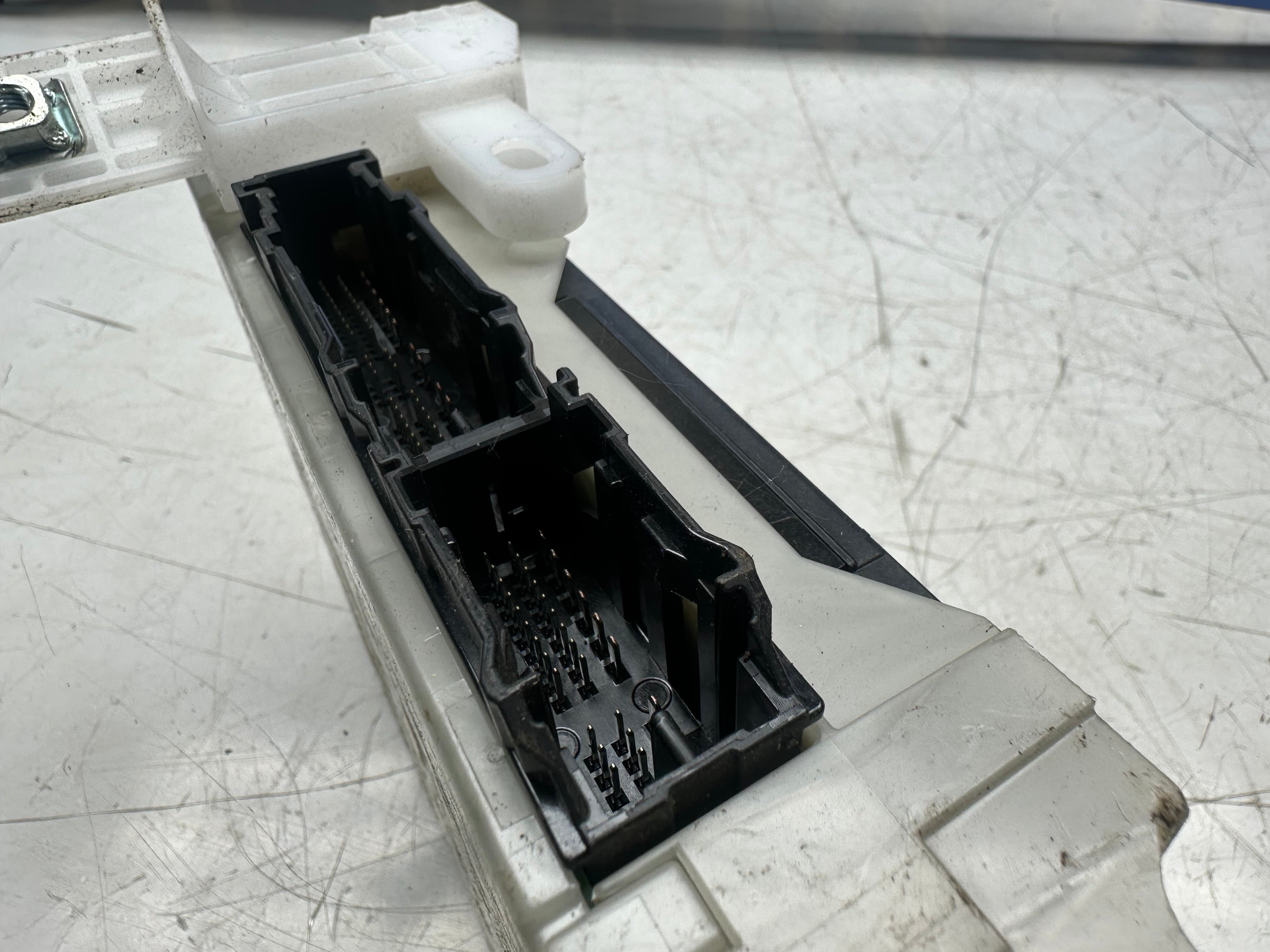 Toyota C-HR 2016–2019 Body Control Module 1.8 Hybrid (89221F4020)