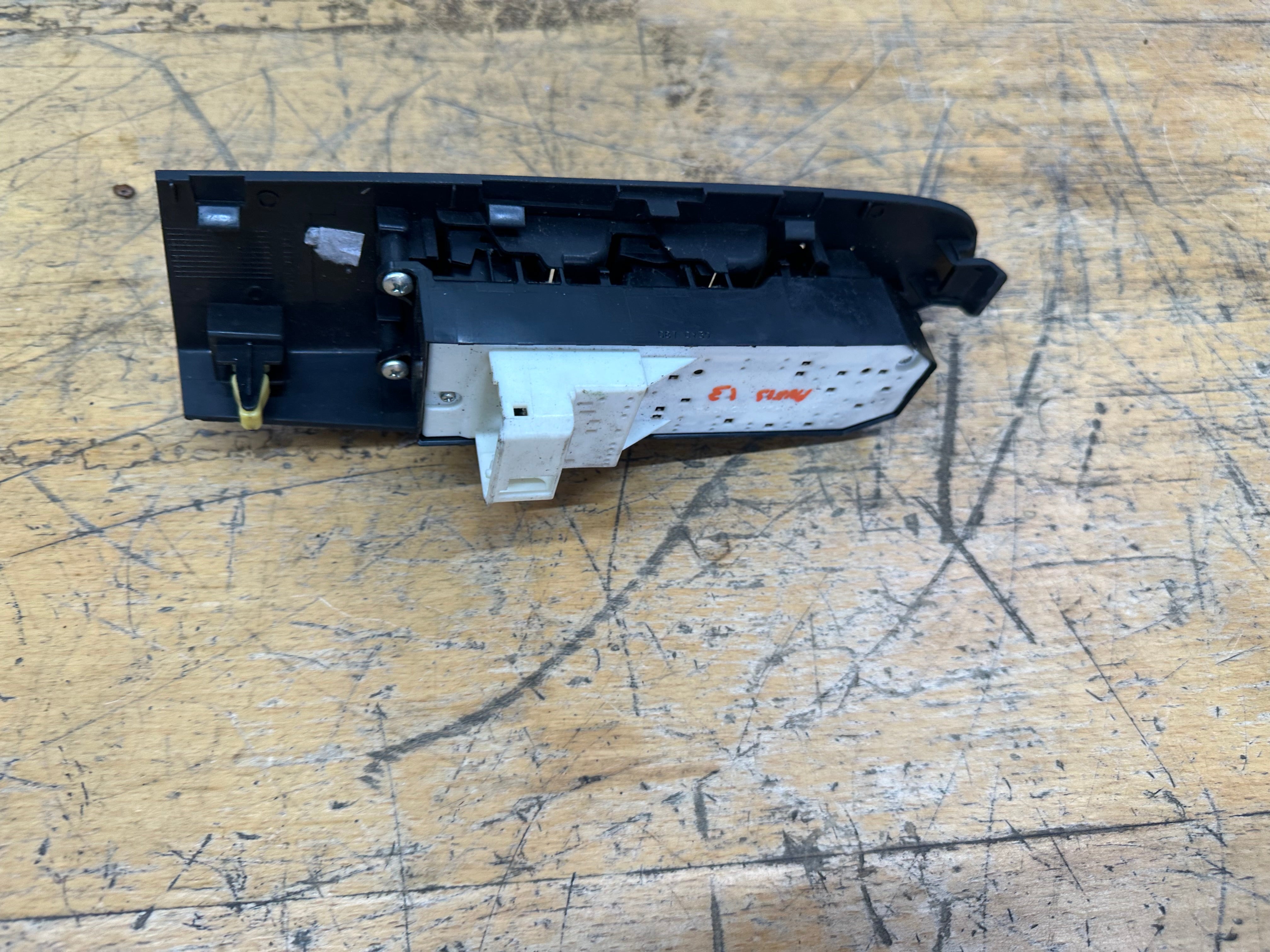 Toyota Auris 2013 Front Right Window Master Control Switch (74231-02D30)