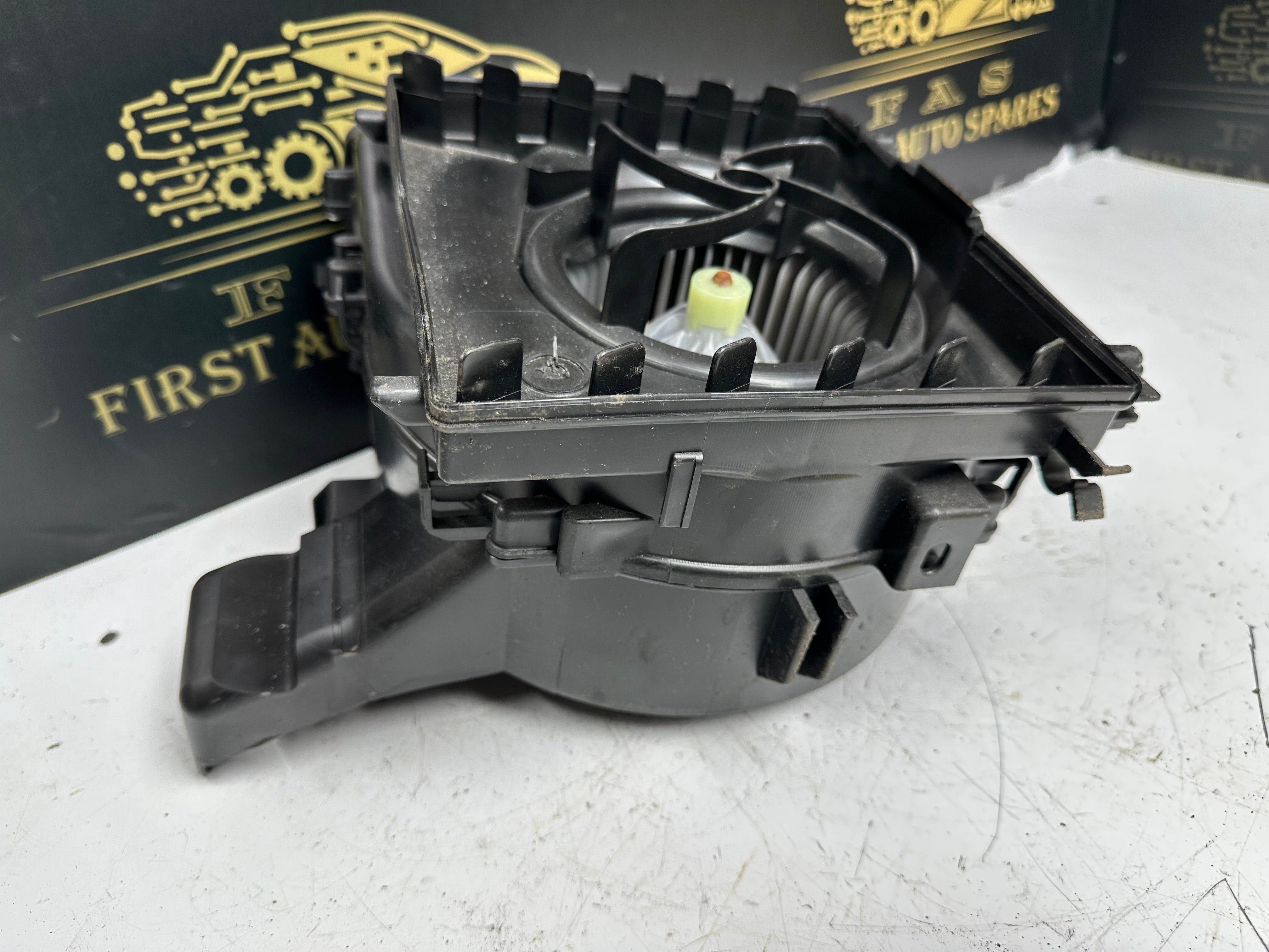 Toyota Yaris Heater Blower Motor (CZ443180-6382) (AC4-006-A)