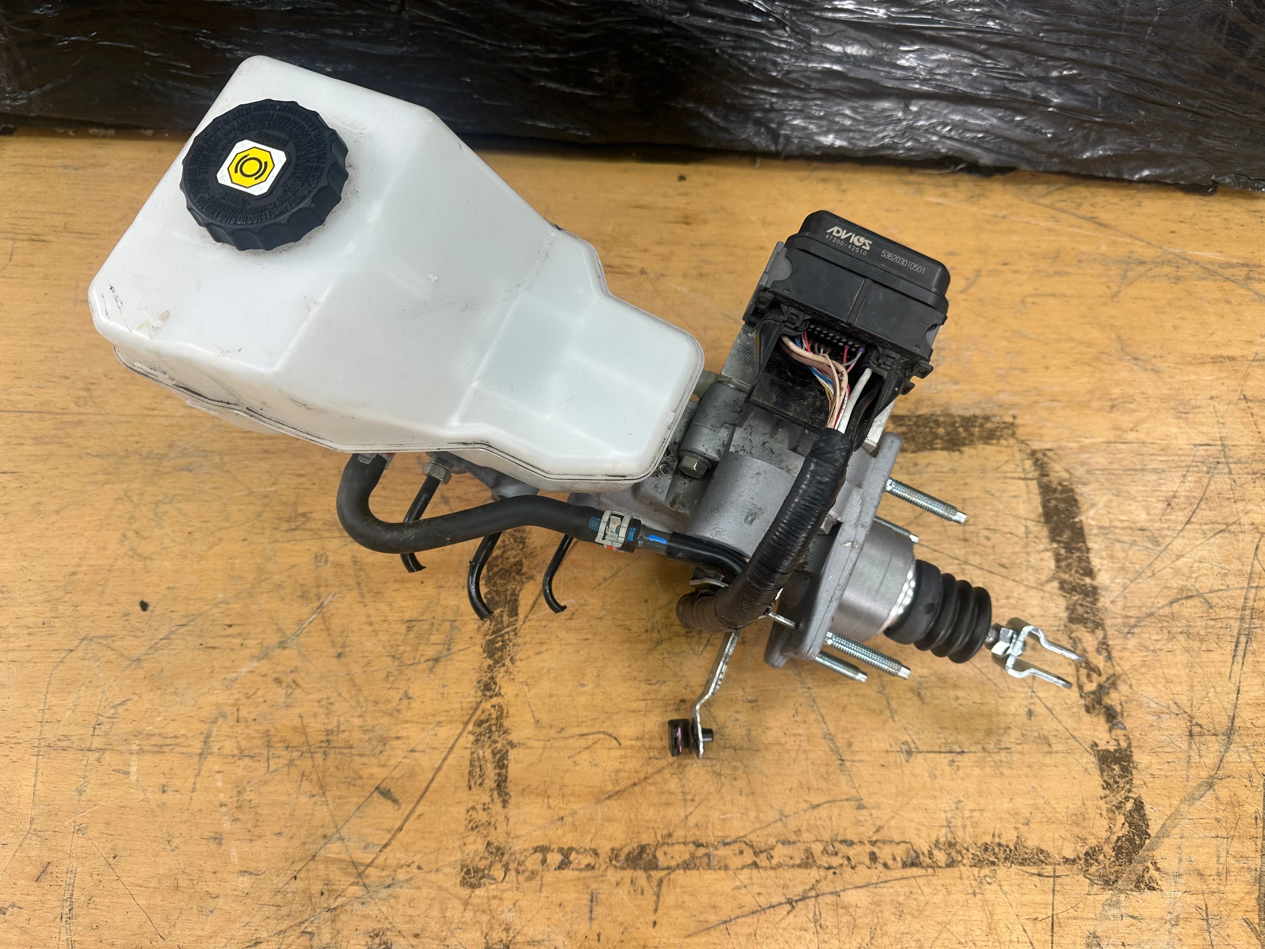 Toyota RAV4 V XA50 2022 ABS Control Unit (47200-42G10) (4720042G10)