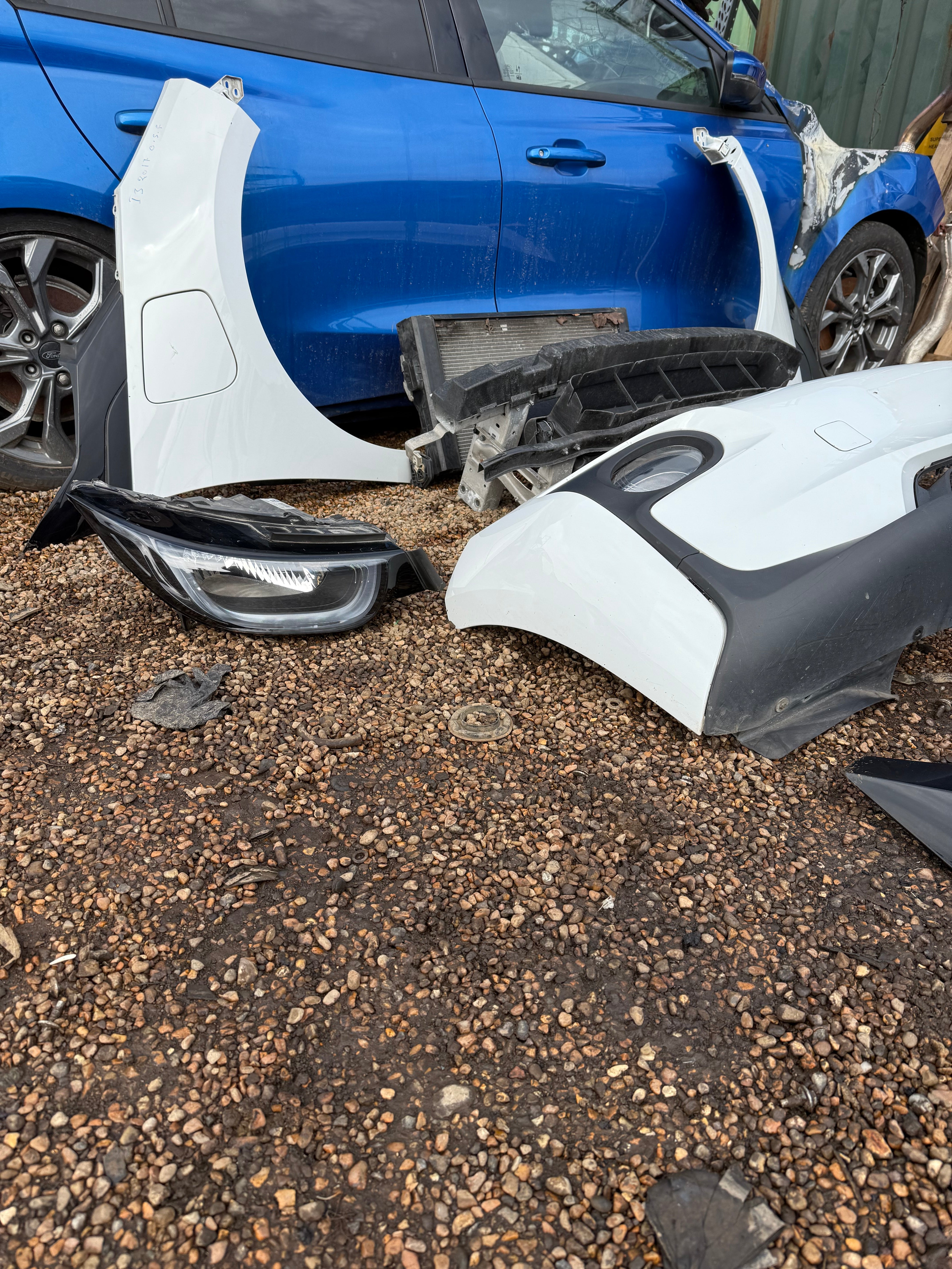 BMW i3 2017 Complete Front End