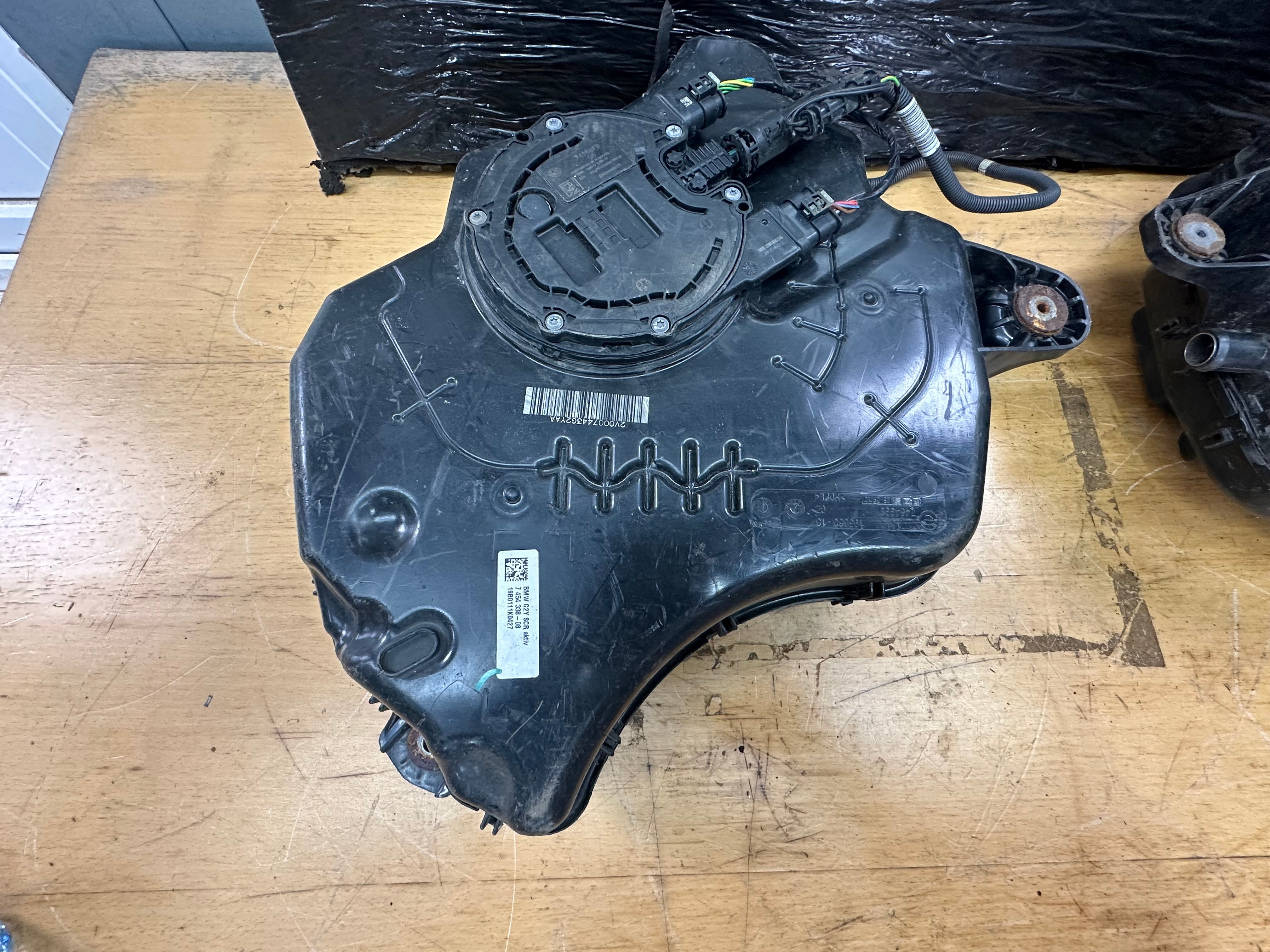 BMW 3 Series G20 Diesel AdBlue Fuel Tank (16197454339) (195660-10) (7454338-08)