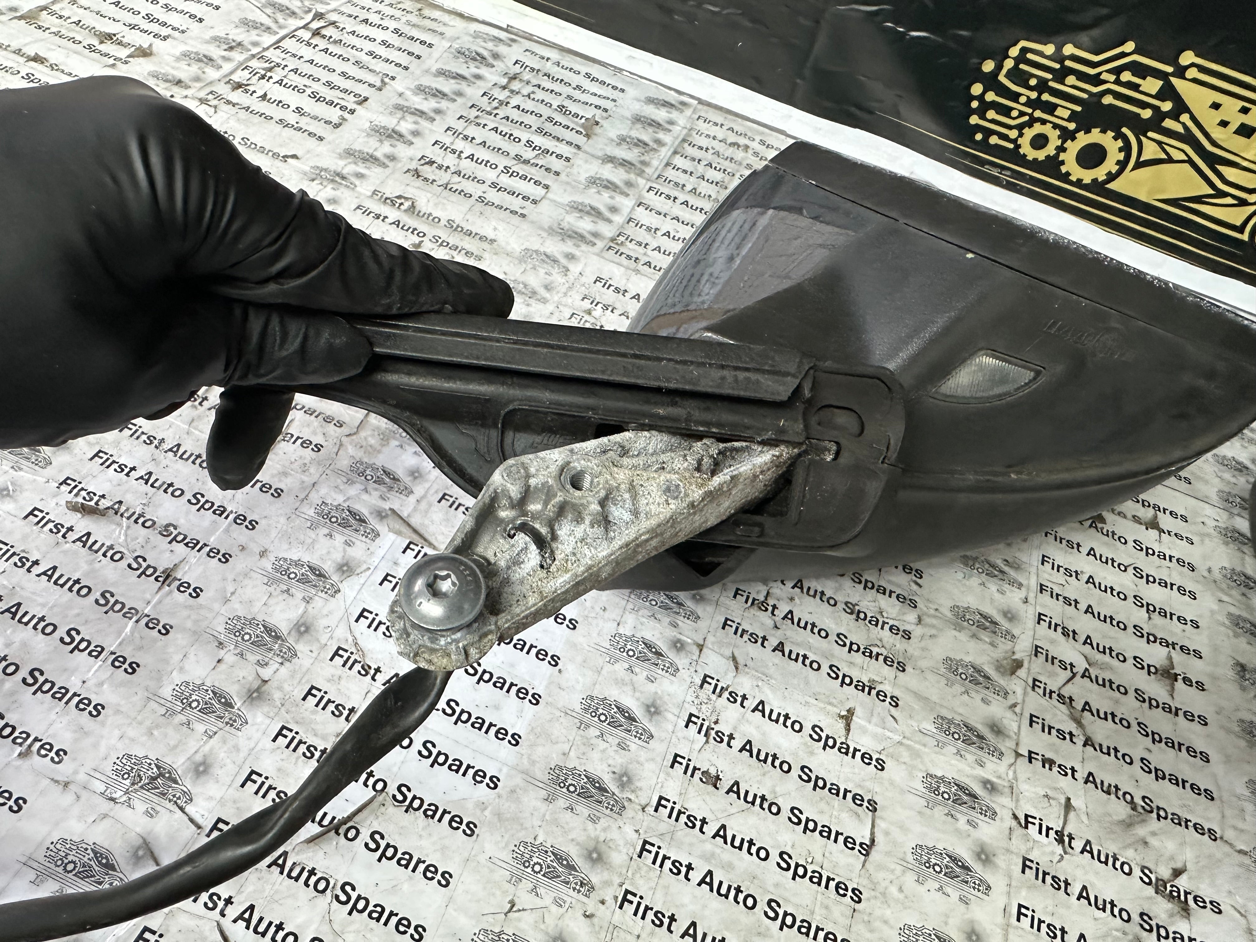 Volkswagen Golf MK7.5 2013–2017 Right Driver’s O/S Wing Mirror